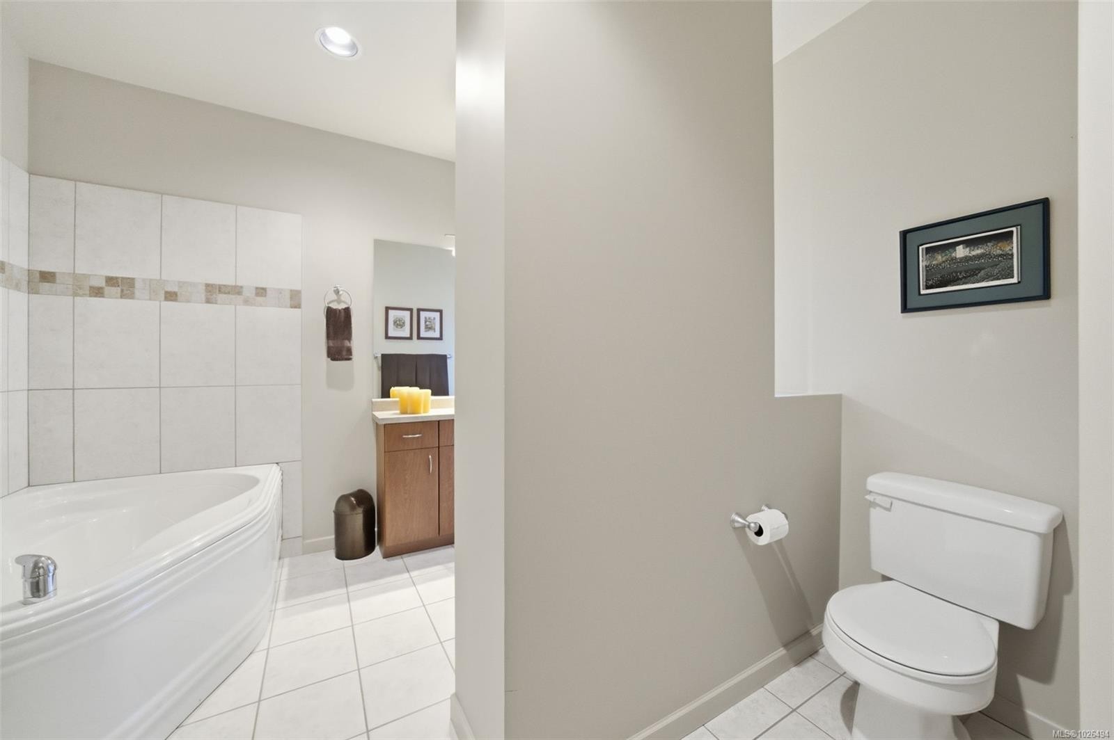 









827


Fairfield

Rd, 609,
Victoria,




BC
V8V 5B2

