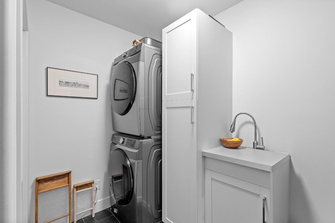 









3938


Cimarron

Drive,
Kelowna,




BC
V1X 8E4

