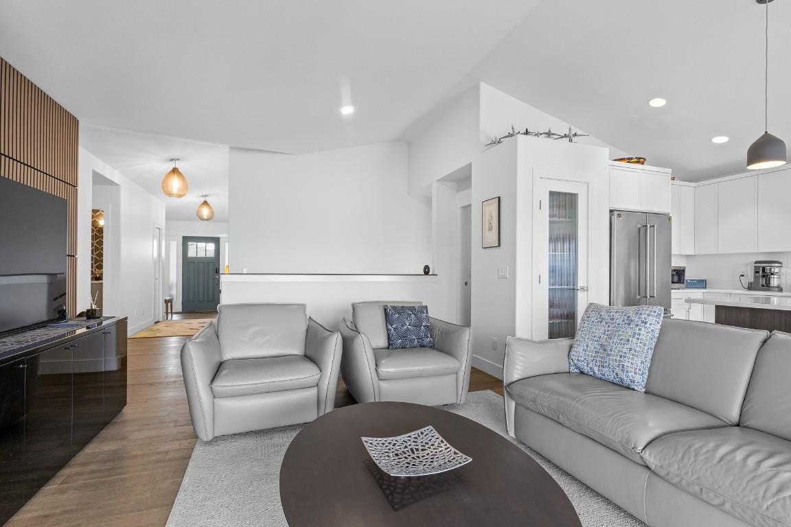 









3938


Cimarron

Drive,
Kelowna,




BC
V1X 8E4

