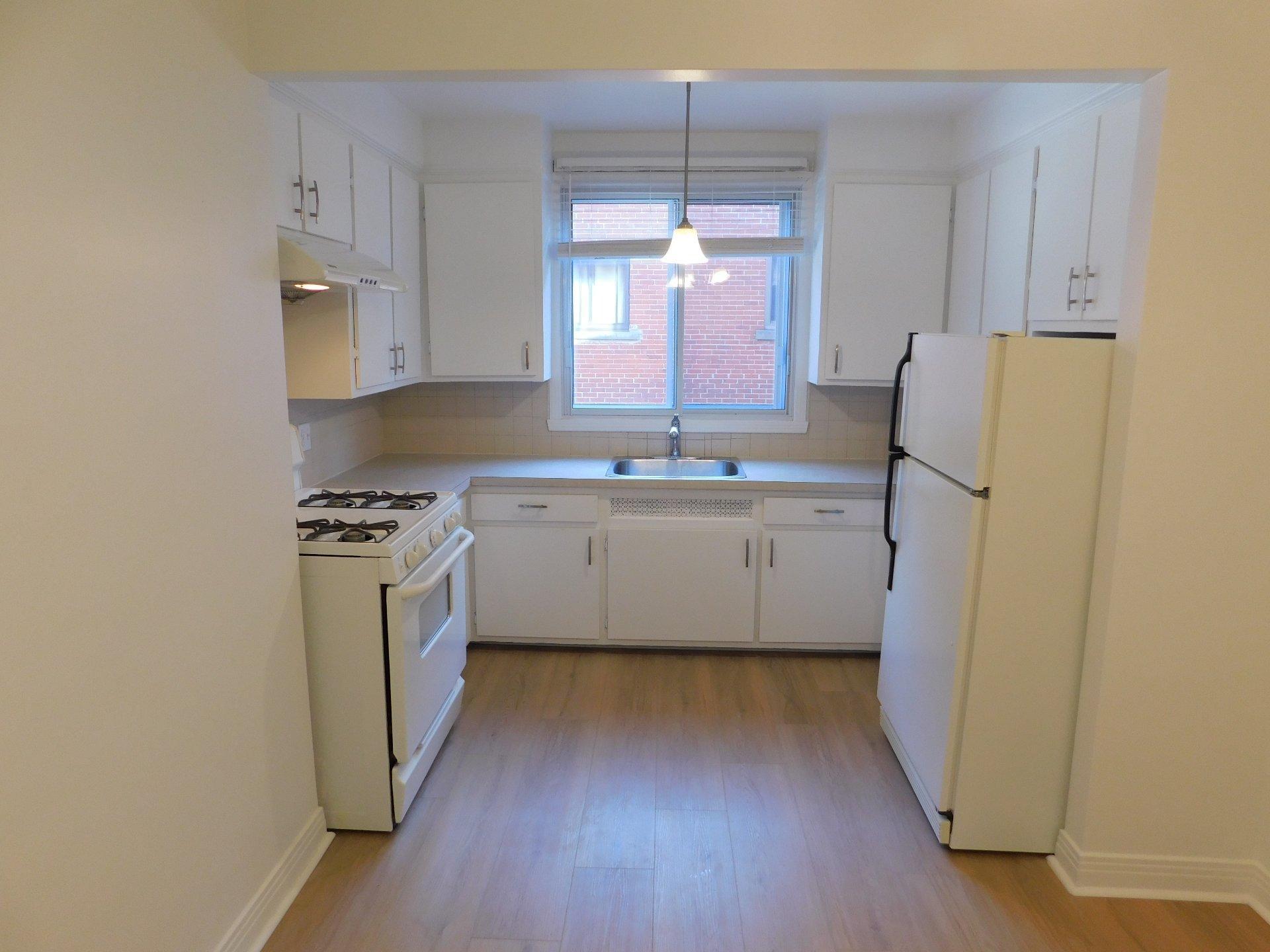 









5985


Rue Souart

, 9,
Montréal (Côte-des-Neiges/Notre-Dame-de-Grâce),




QC
H3S2E9

