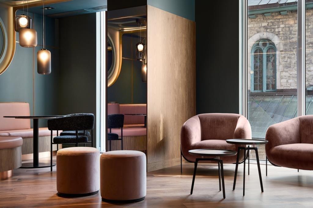 









1180


Rue De Bleury

, 1907,
Montréal (Ville-Marie),




QC
H3B0H2

