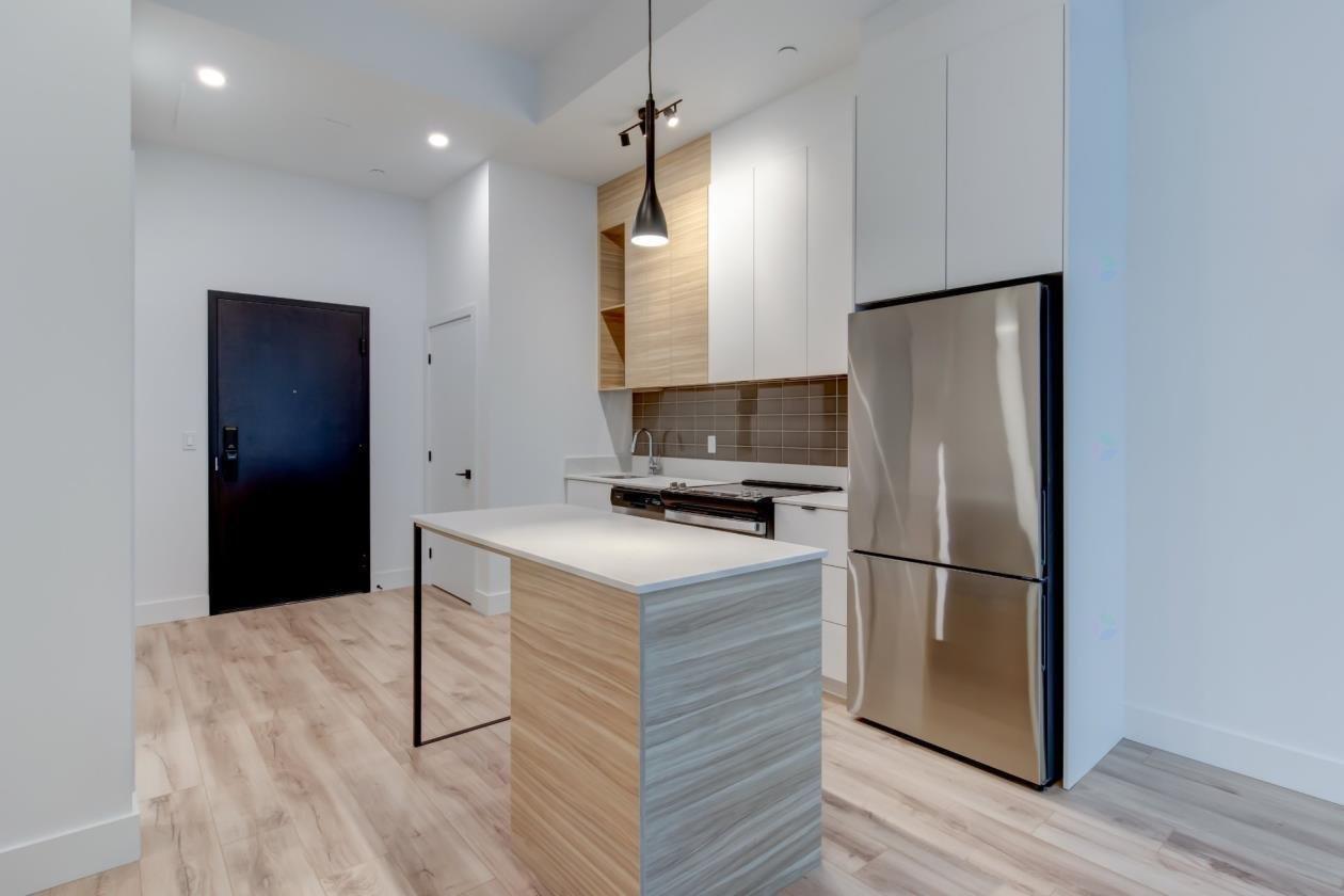 









1180


Rue De Bleury

, 1907,
Montréal (Ville-Marie),




QC
H3B0H2

