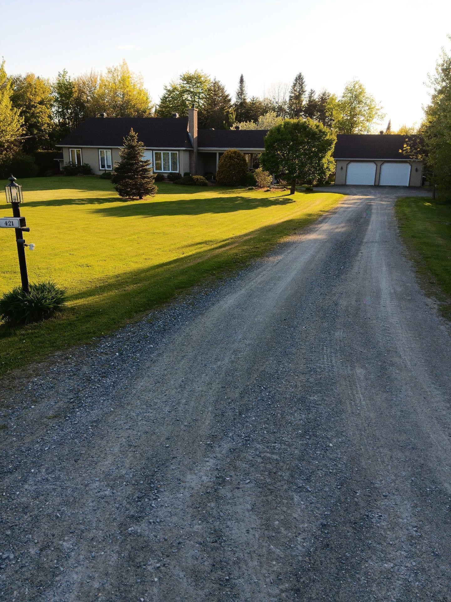 









421


Ch. de la Grande-Ligne

,
Racine,




QC
J0E1Y0

