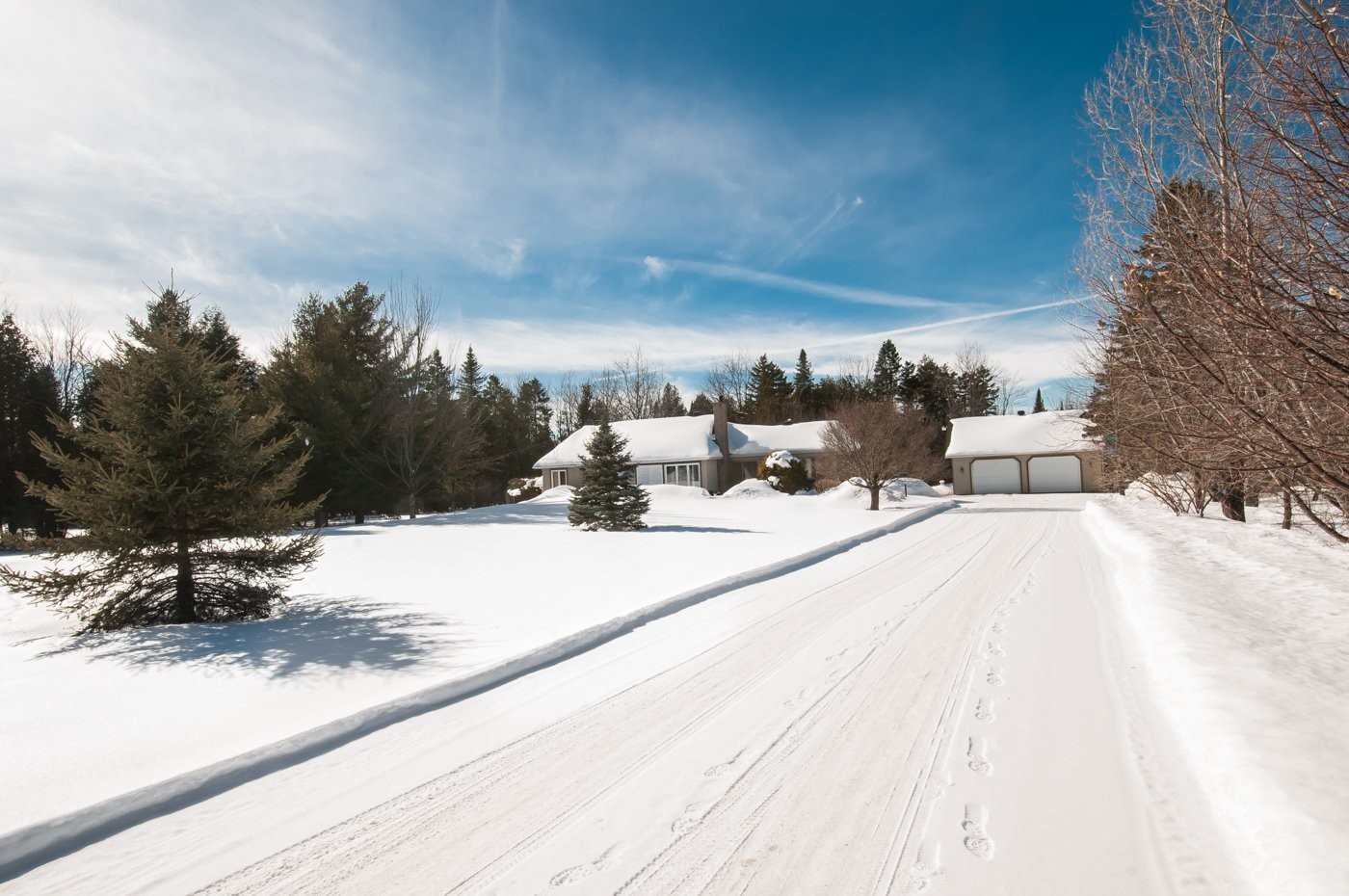 









421


Ch. de la Grande-Ligne

,
Racine,




QC
J0E1Y0

