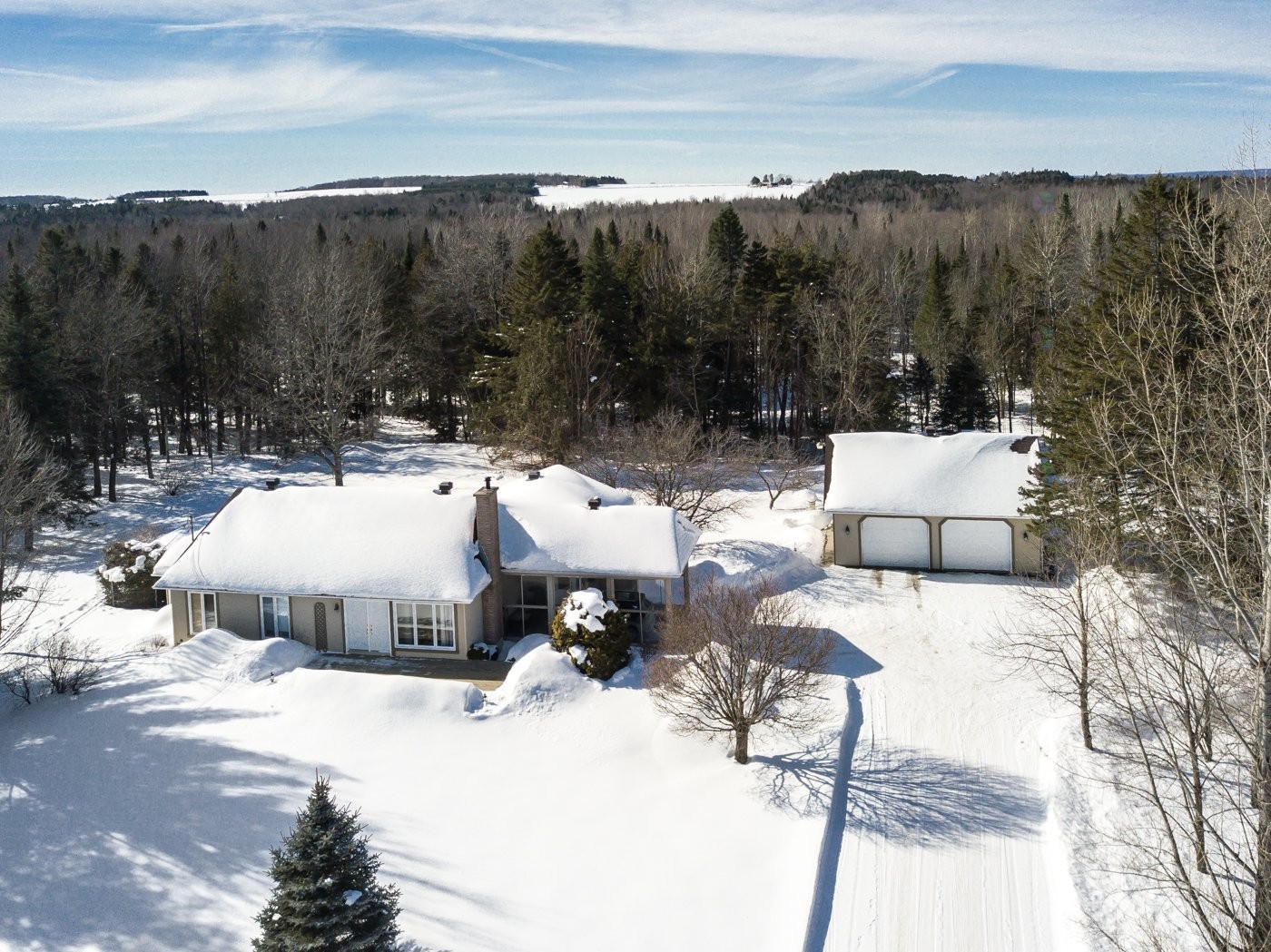 









421


Ch. de la Grande-Ligne

,
Racine,




QC
J0E1Y0

