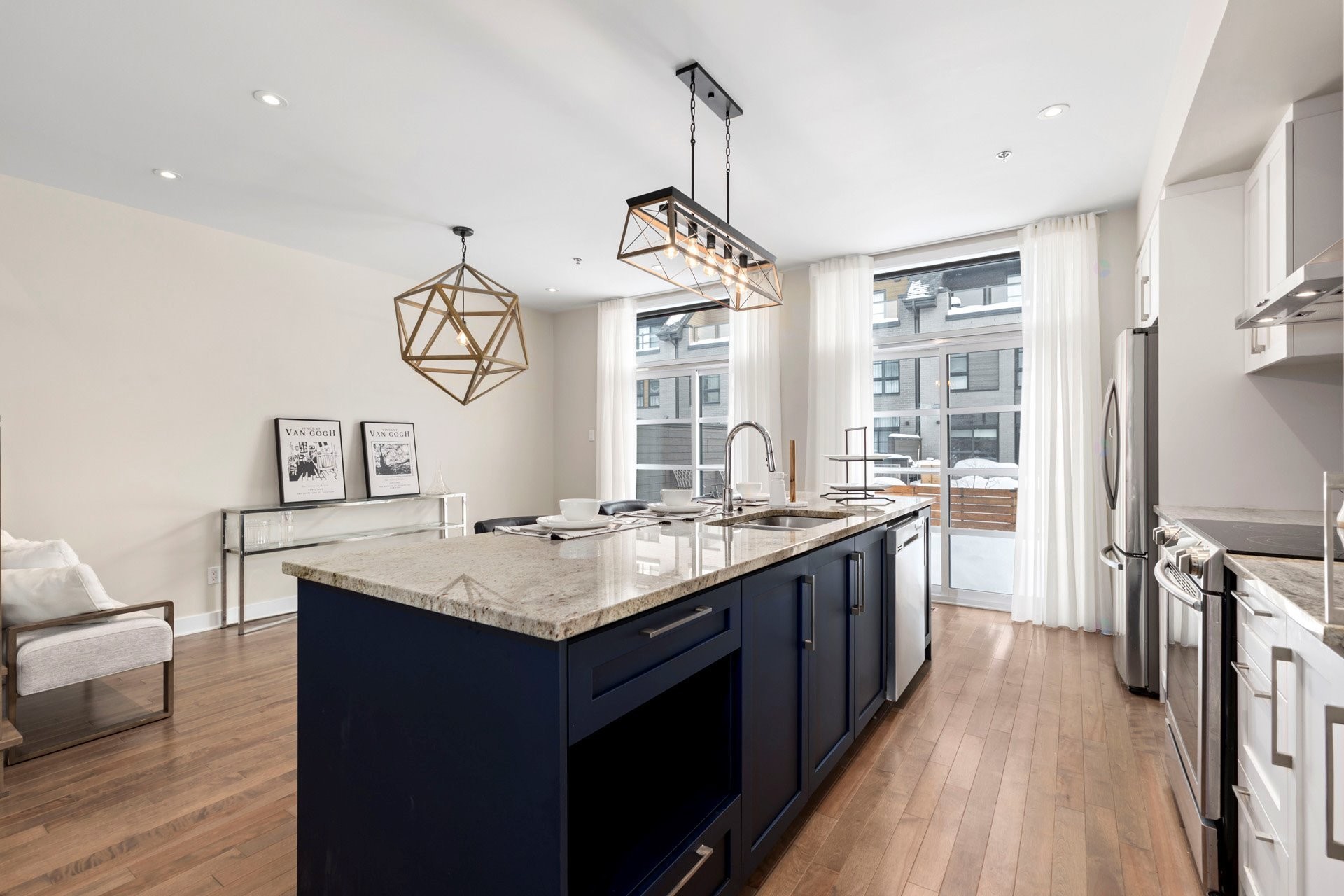 









616


Rue Frédéric-Back

,
Sainte-Anne-de-Bellevue,




QC
H9X0B8

