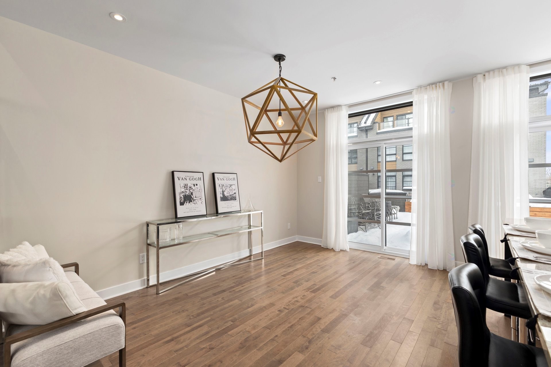 









616


Rue Frédéric-Back

,
Sainte-Anne-de-Bellevue,




QC
H9X0B8

