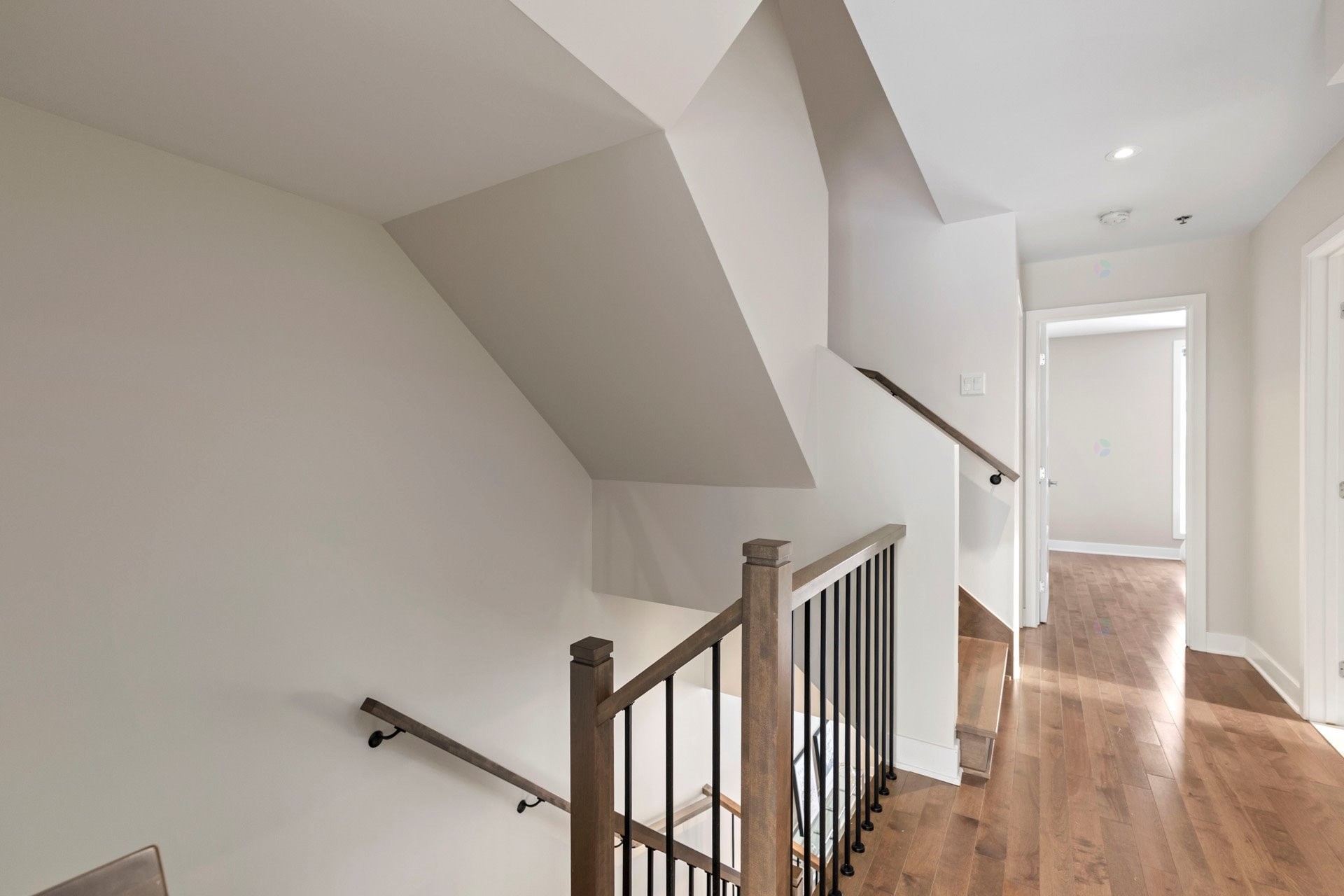 









616


Rue Frédéric-Back

,
Sainte-Anne-de-Bellevue,




QC
H9X0B8

