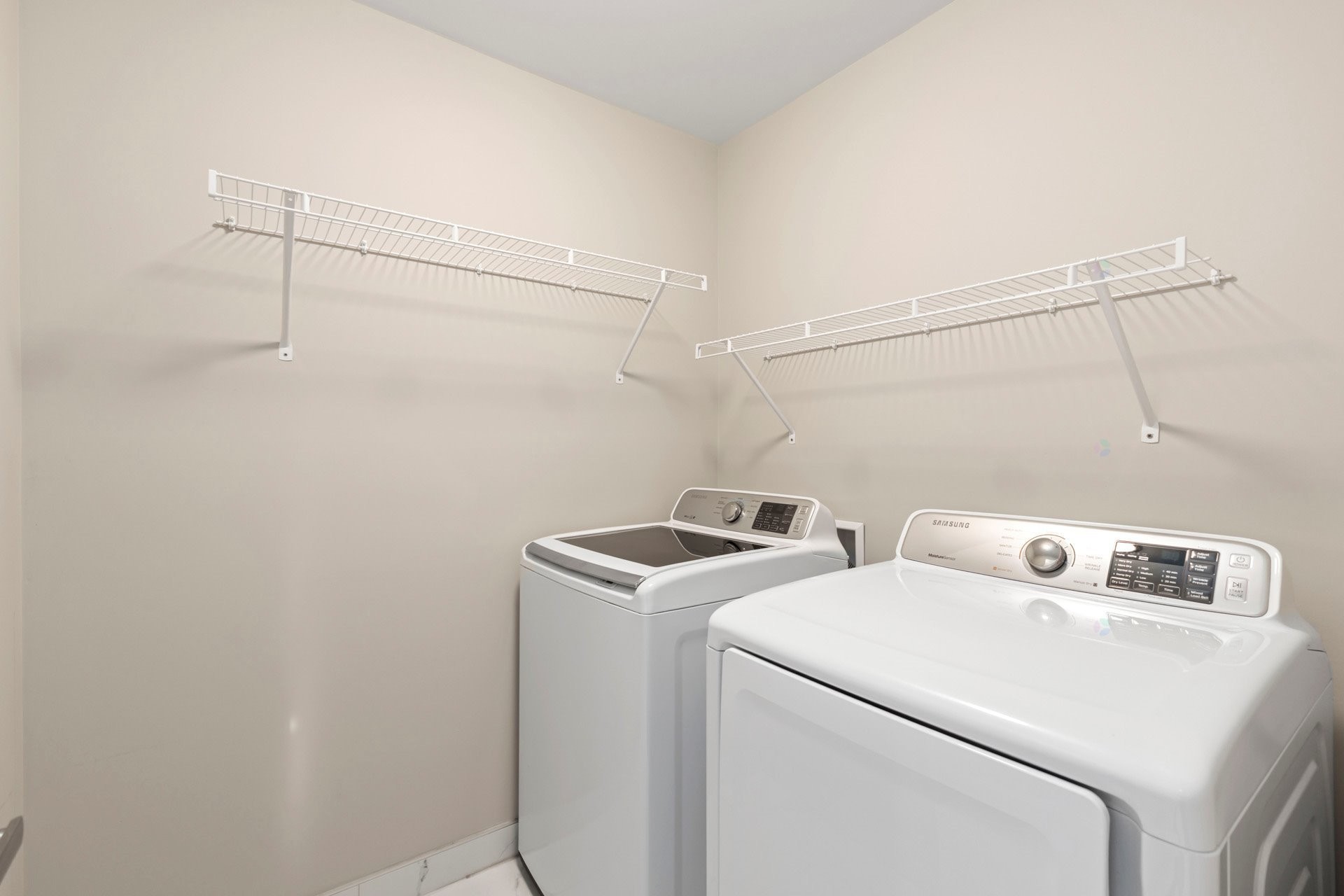 









616


Rue Frédéric-Back

,
Sainte-Anne-de-Bellevue,




QC
H9X0B8

