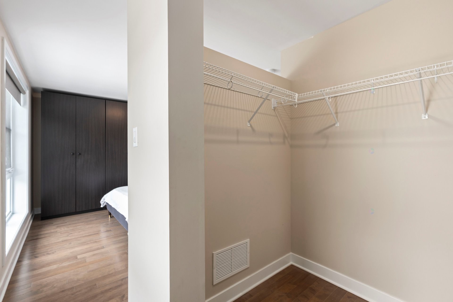 









616


Rue Frédéric-Back

,
Sainte-Anne-de-Bellevue,




QC
H9X0B8

