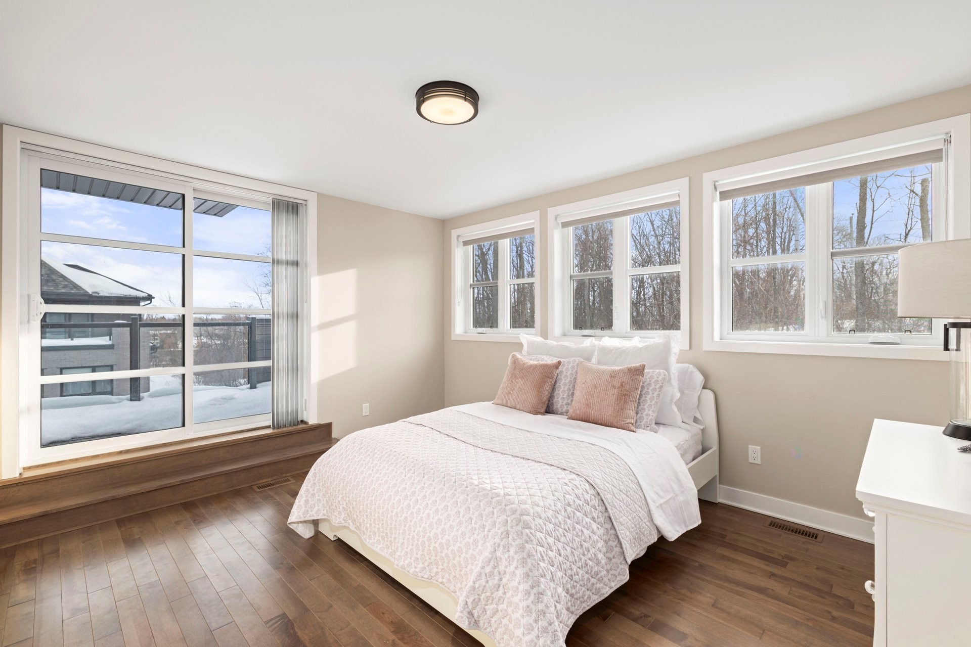 









616


Rue Frédéric-Back

,
Sainte-Anne-de-Bellevue,




QC
H9X0B8

