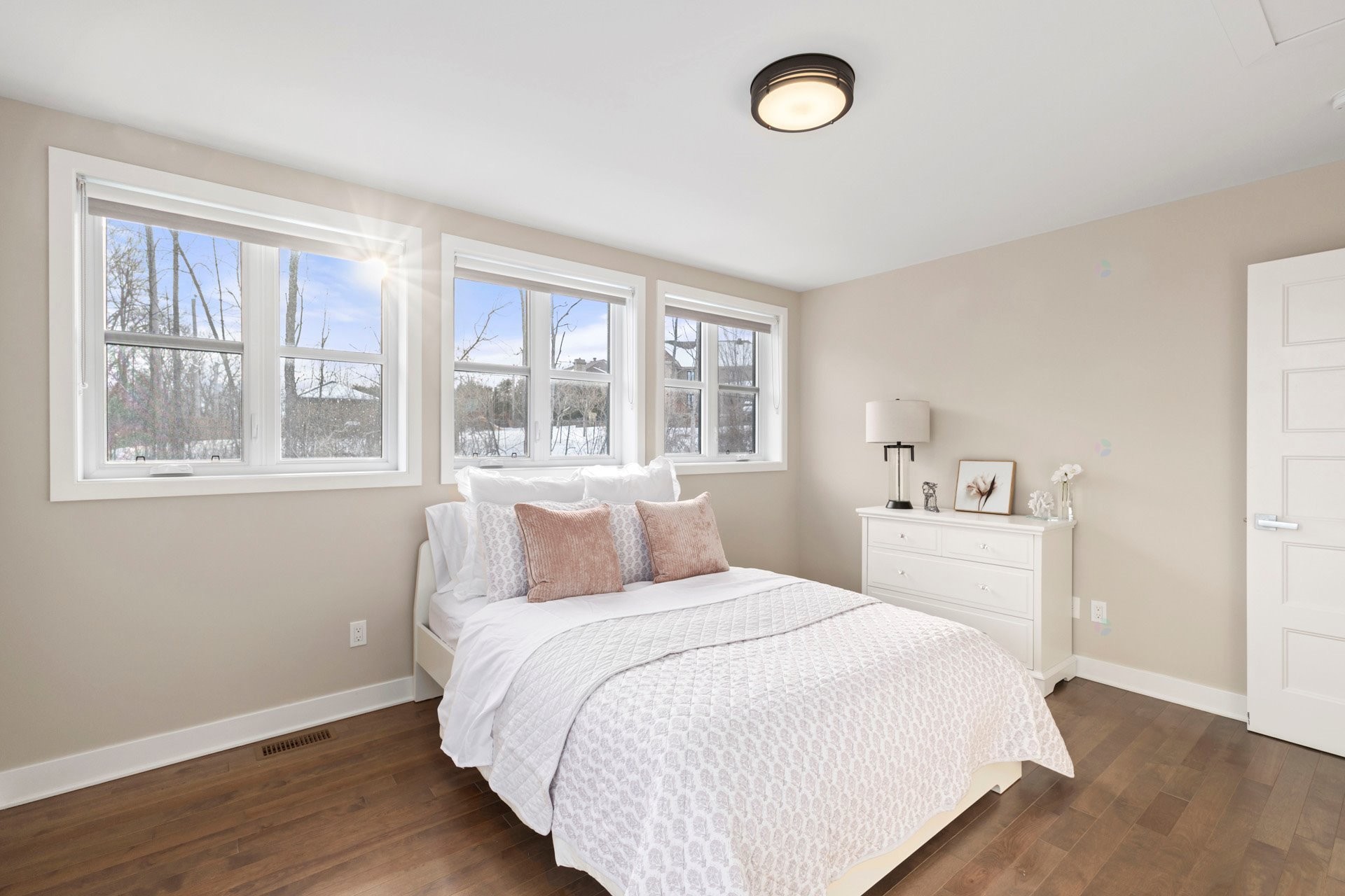 









616


Rue Frédéric-Back

,
Sainte-Anne-de-Bellevue,




QC
H9X0B8

