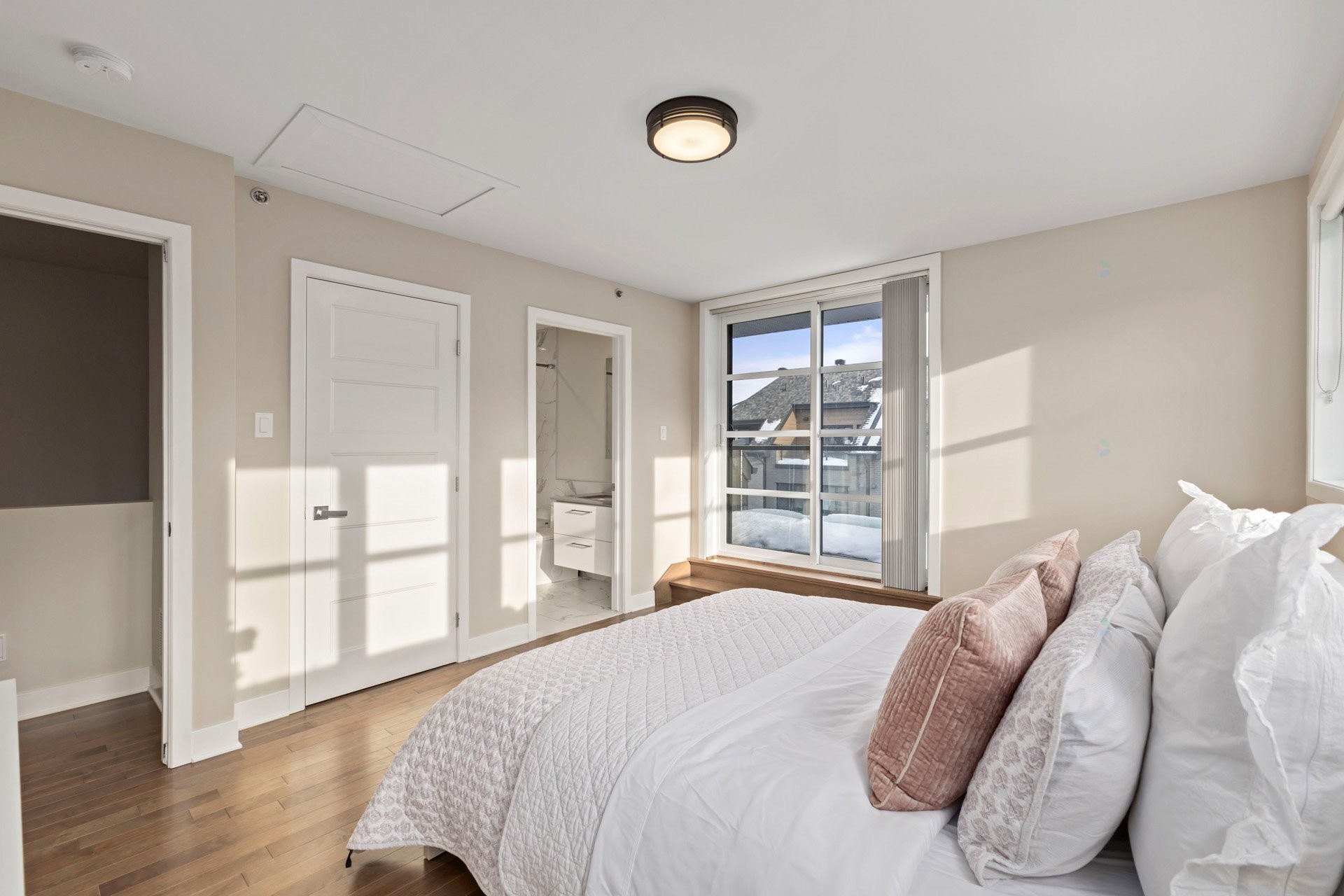 









616


Rue Frédéric-Back

,
Sainte-Anne-de-Bellevue,




QC
H9X0B8

