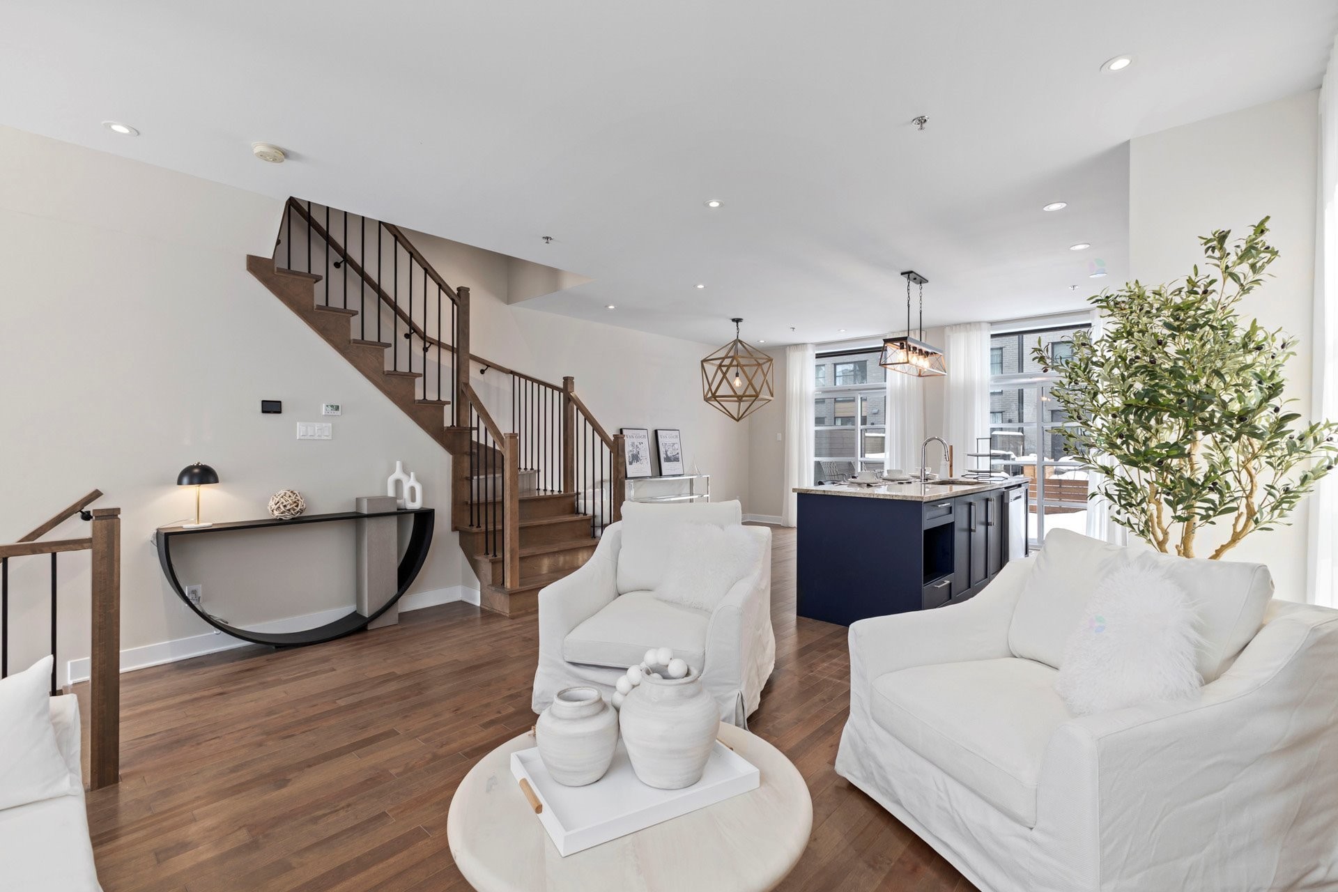 









616


Rue Frédéric-Back

,
Sainte-Anne-de-Bellevue,




QC
H9X0B8

