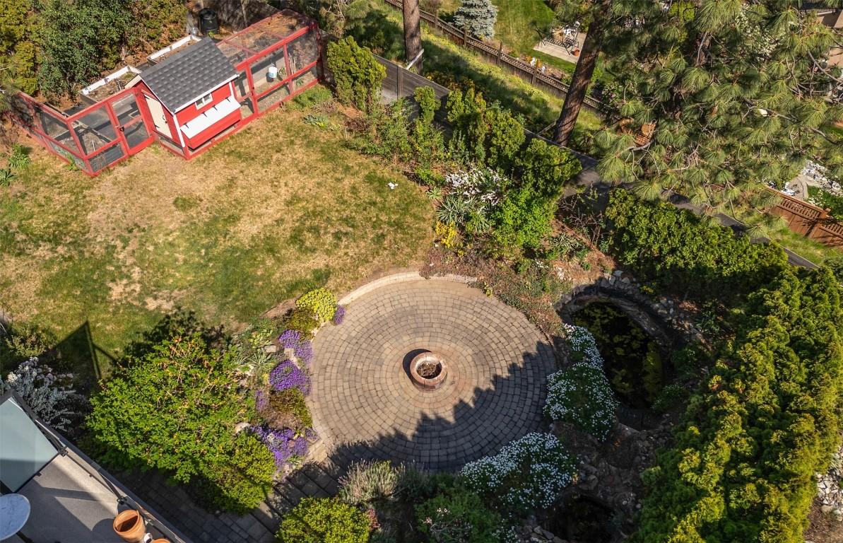 









2069


Horizon

Drive,
West Kelowna,




BC
V1Z 3N4

