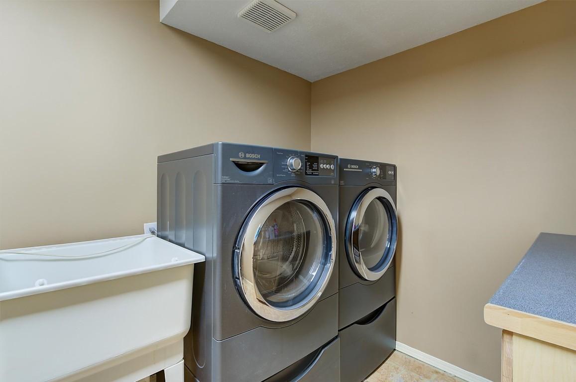 









2069


Horizon

Drive,
West Kelowna,




BC
V1Z 3N4

