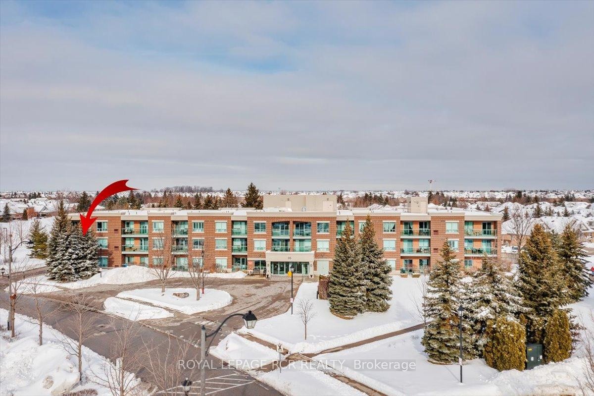 









35


Via Rosedale

Way, 113,
Brampton,




ON
L6R 3J9

