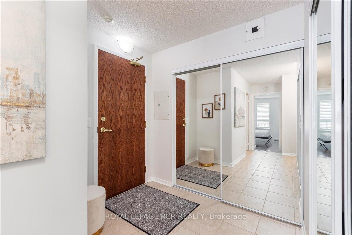 









35


Via Rosedale

Way, 113,
Brampton,




ON
L6R 3J9

