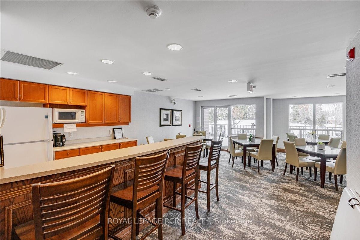 









35


Via Rosedale

Way, 113,
Brampton,




ON
L6R 3J9

