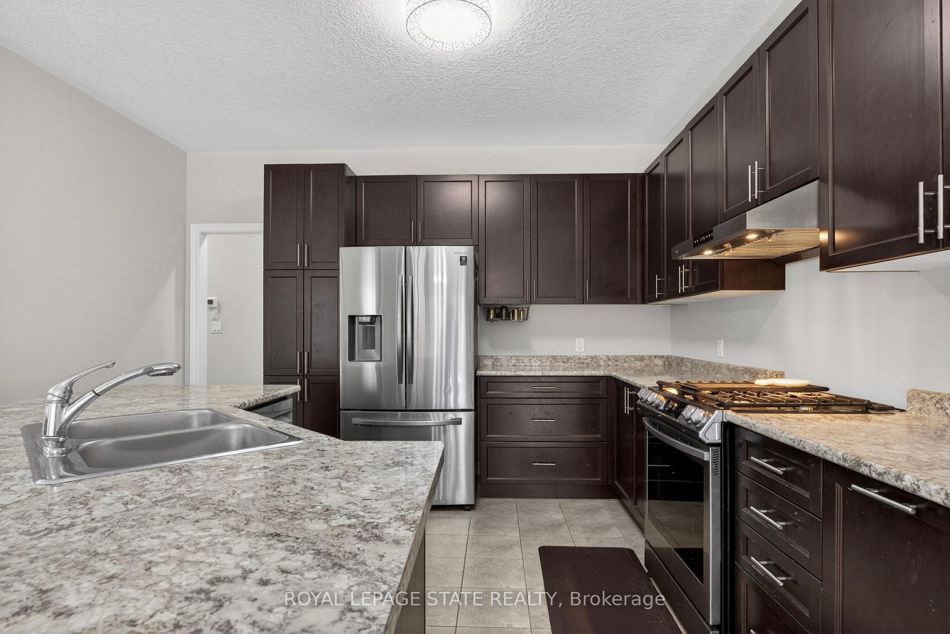 









79


Dolomiti

Court,
Hamilton,




ON
L0R 1P0

