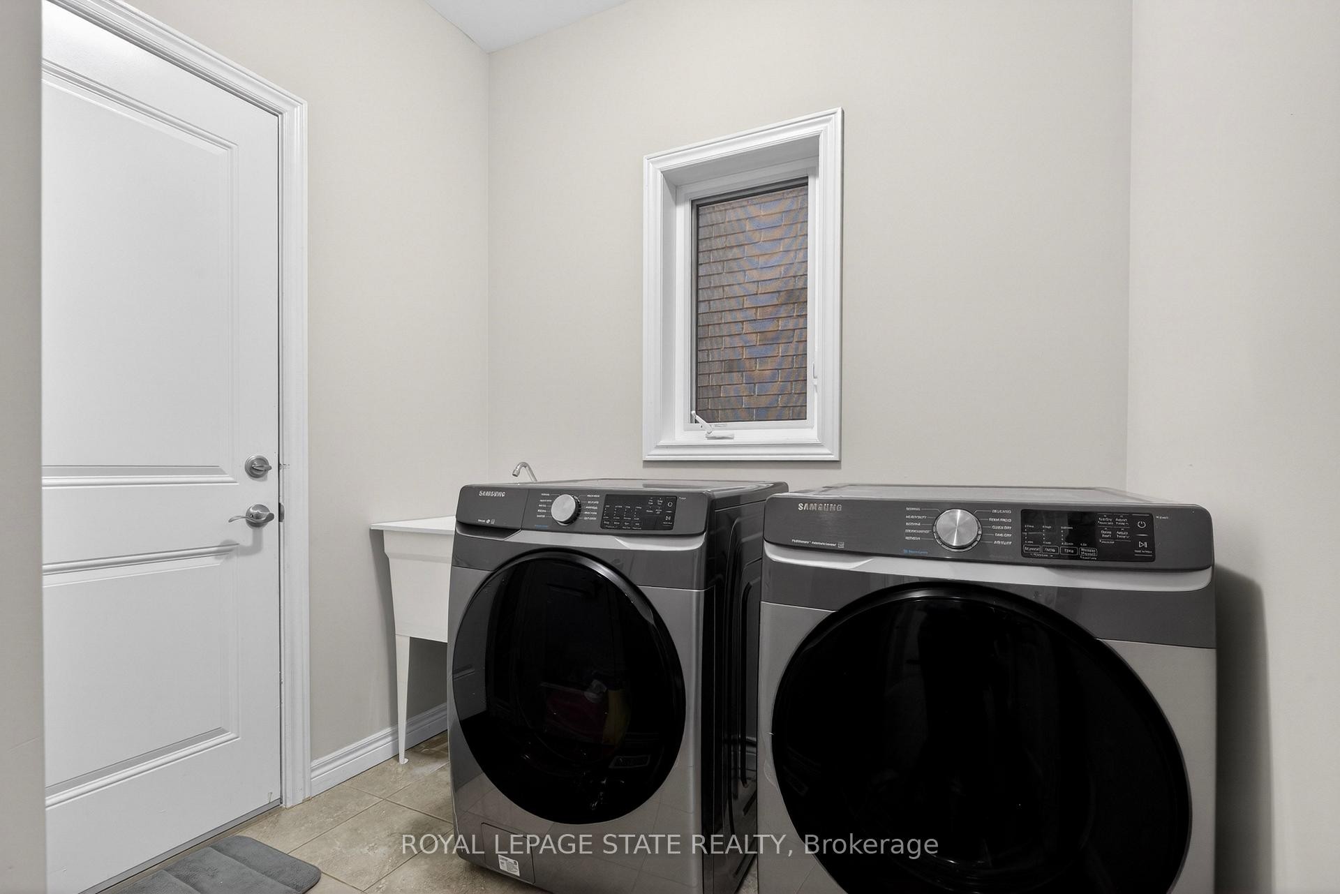 









79


Dolomiti

Court,
Hamilton,




ON
L0R 1P0

