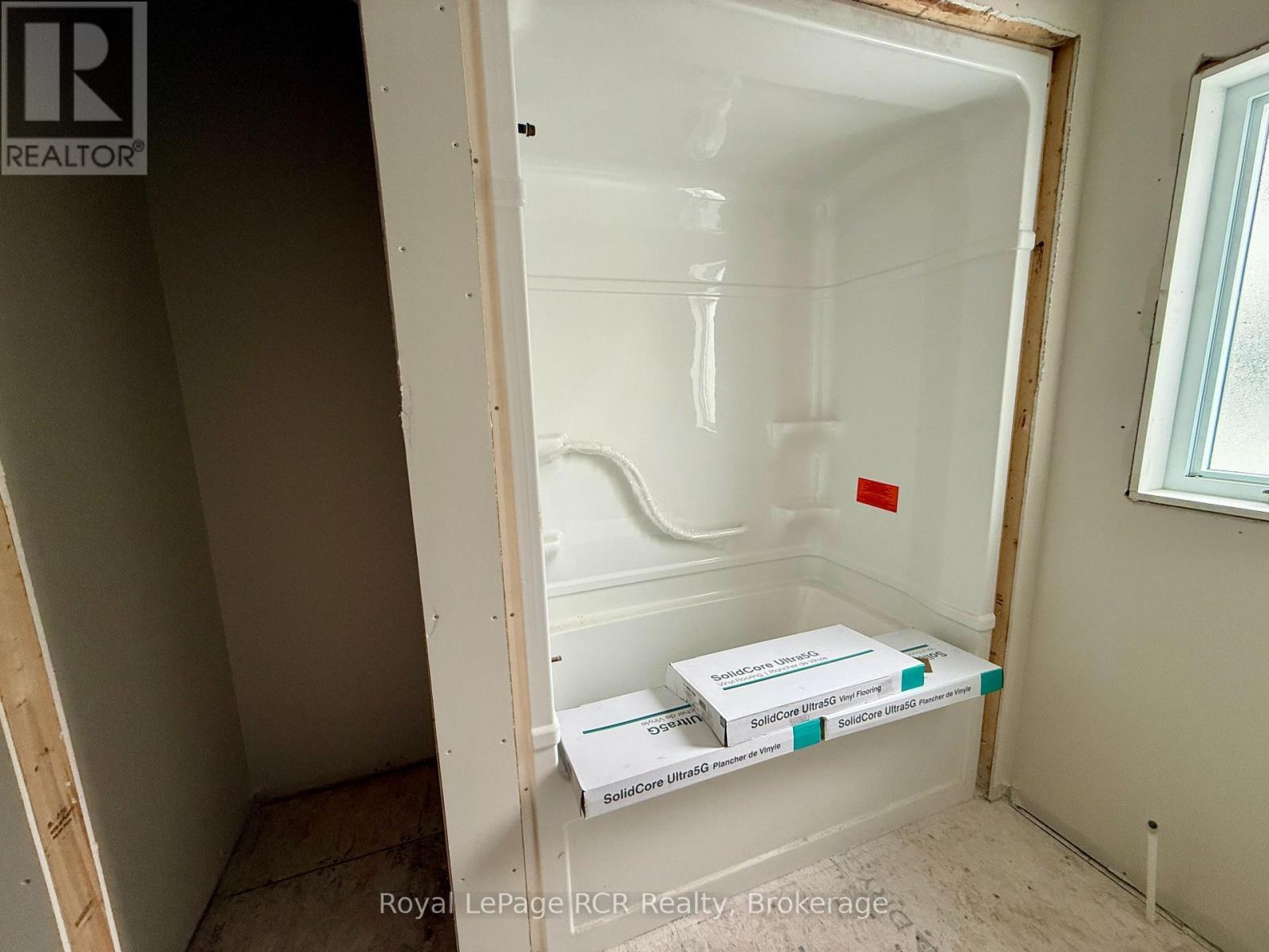 












86 GRIFFITH STREET

,
Brockton,




Ontario
N0G2V0

