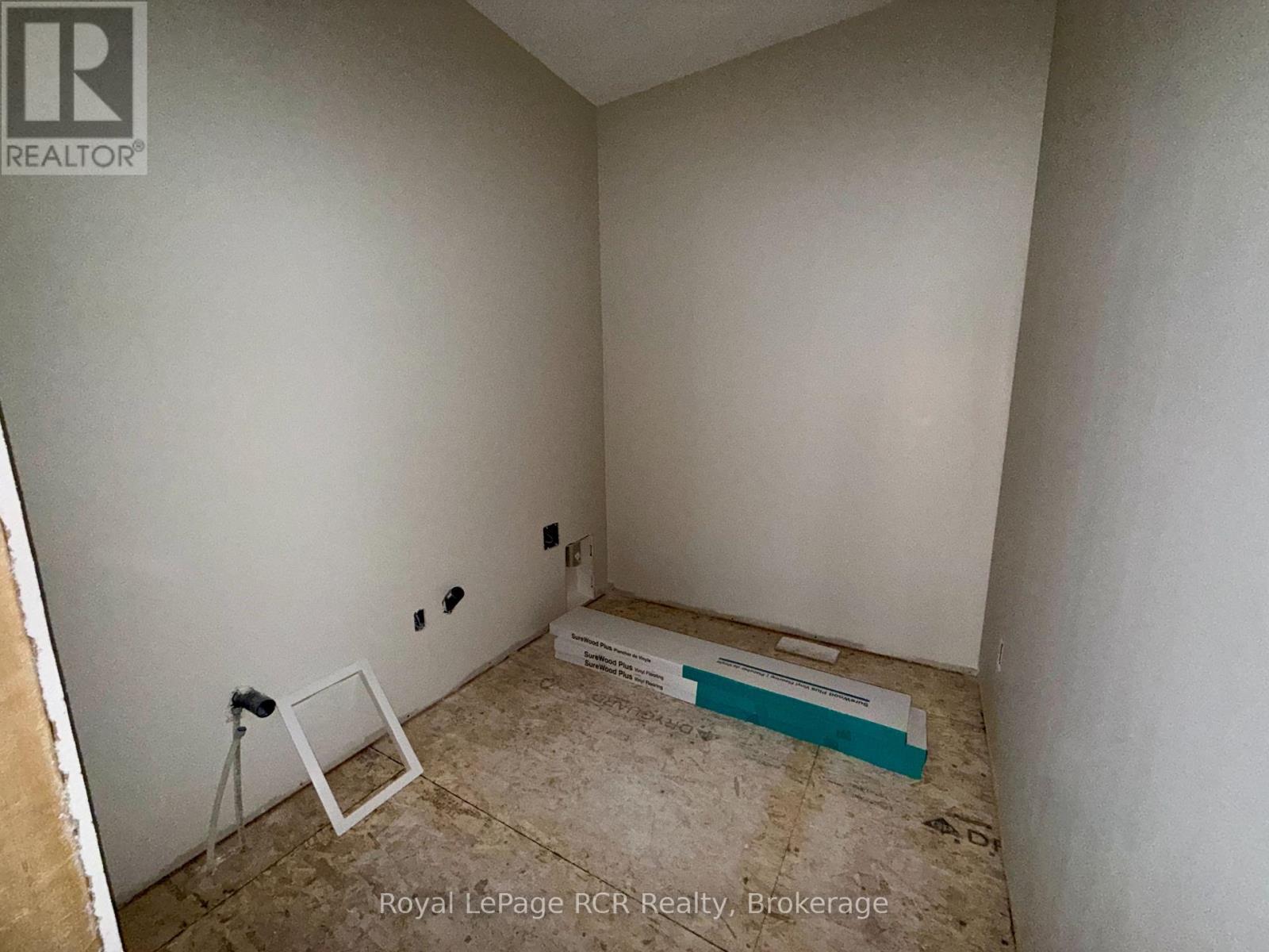 












86 GRIFFITH STREET

,
Brockton,




Ontario
N0G2V0

