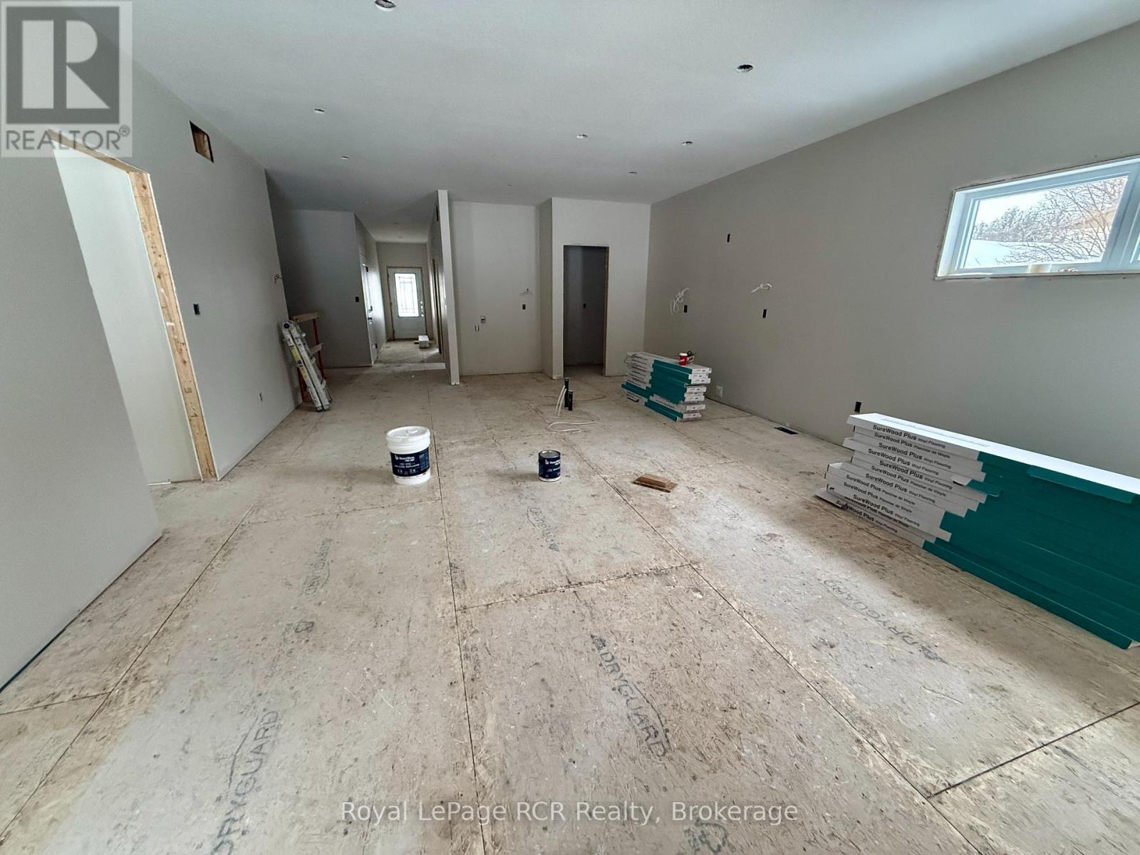 












86 GRIFFITH STREET

,
Brockton,




Ontario
N0G2V0

