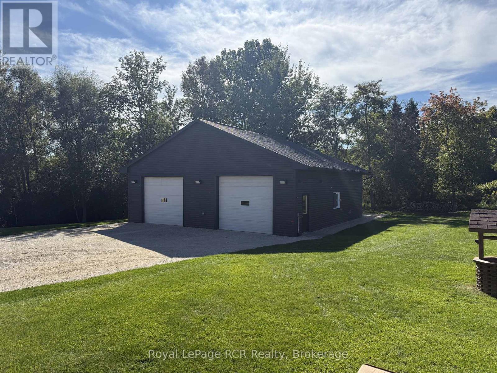 












9632 CONCESSION RD 4 N

,
Wellington North,




Ontario
N0G2L0

