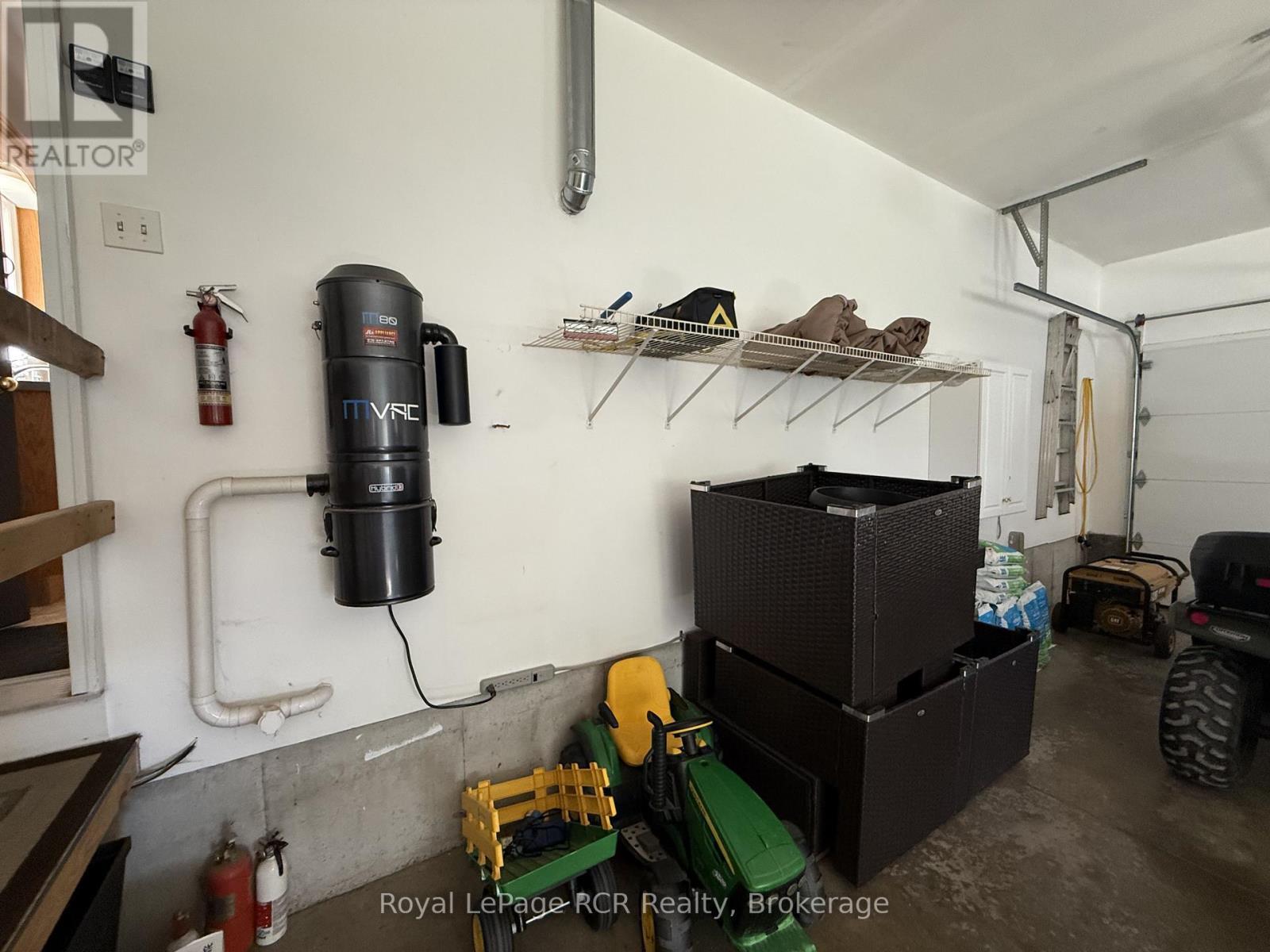 












9632 CONCESSION RD 4 N

,
Wellington North,




Ontario
N0G2L0

