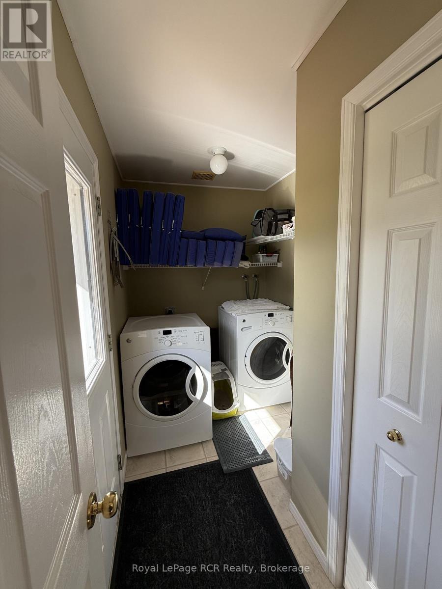 












9632 CONCESSION RD 4 N

,
Wellington North,




Ontario
N0G2L0

