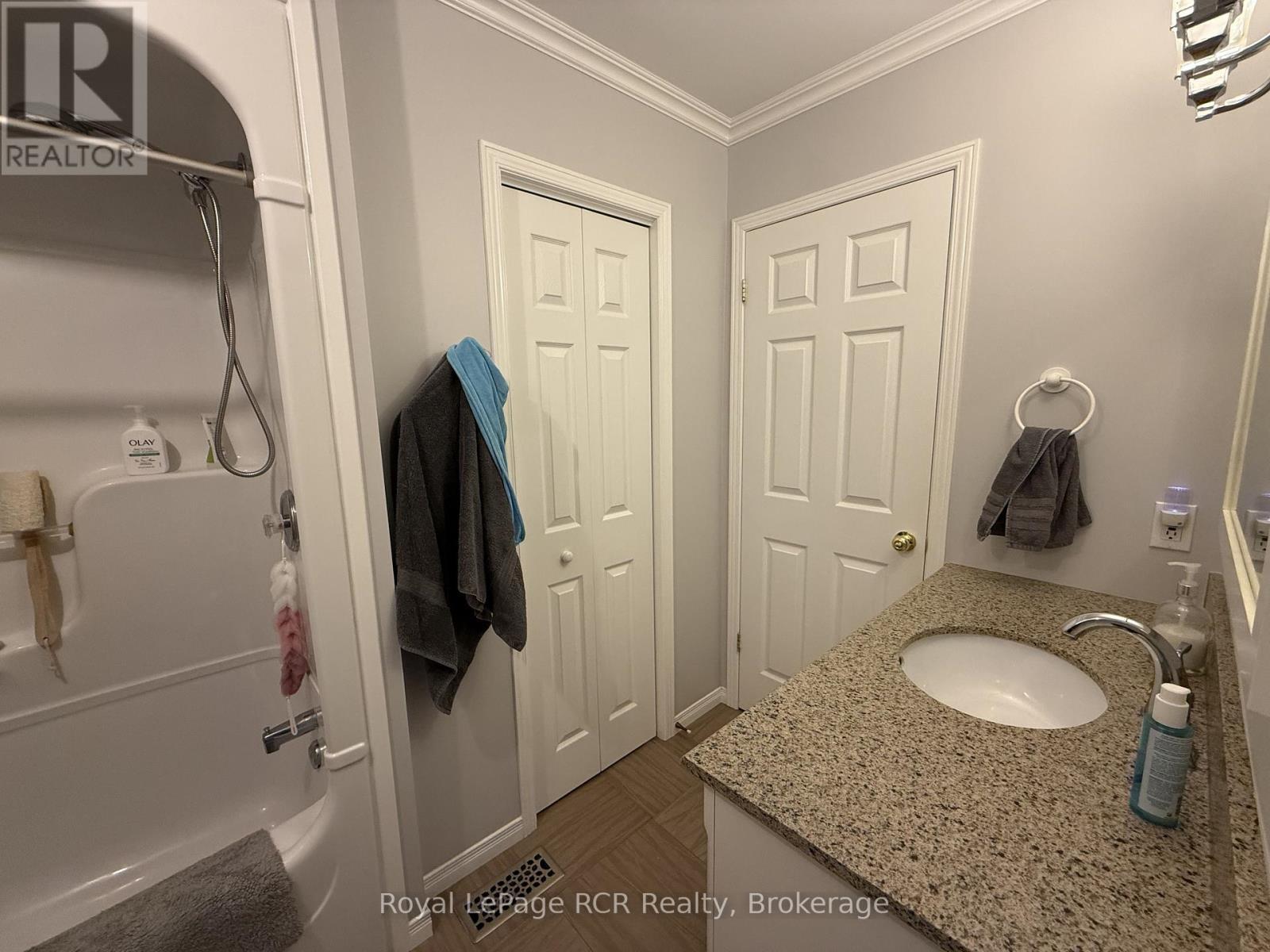 












9632 CONCESSION RD 4 N

,
Wellington North,




Ontario
N0G2L0

