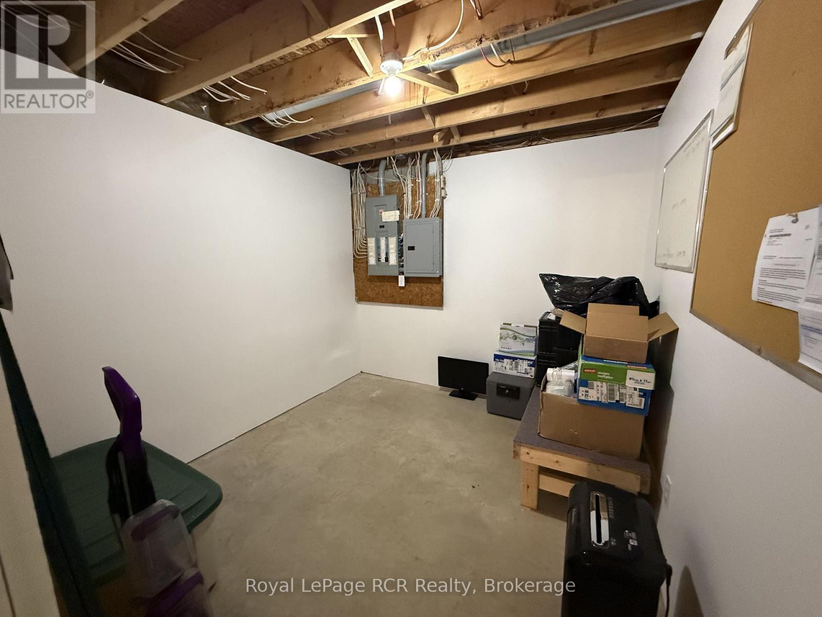 












9632 CONCESSION RD 4 N

,
Wellington North,




Ontario
N0G2L0

