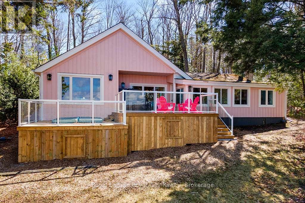 












194 WILES LANE

,
Grey Highlands,




Ontario
N0C1E0

