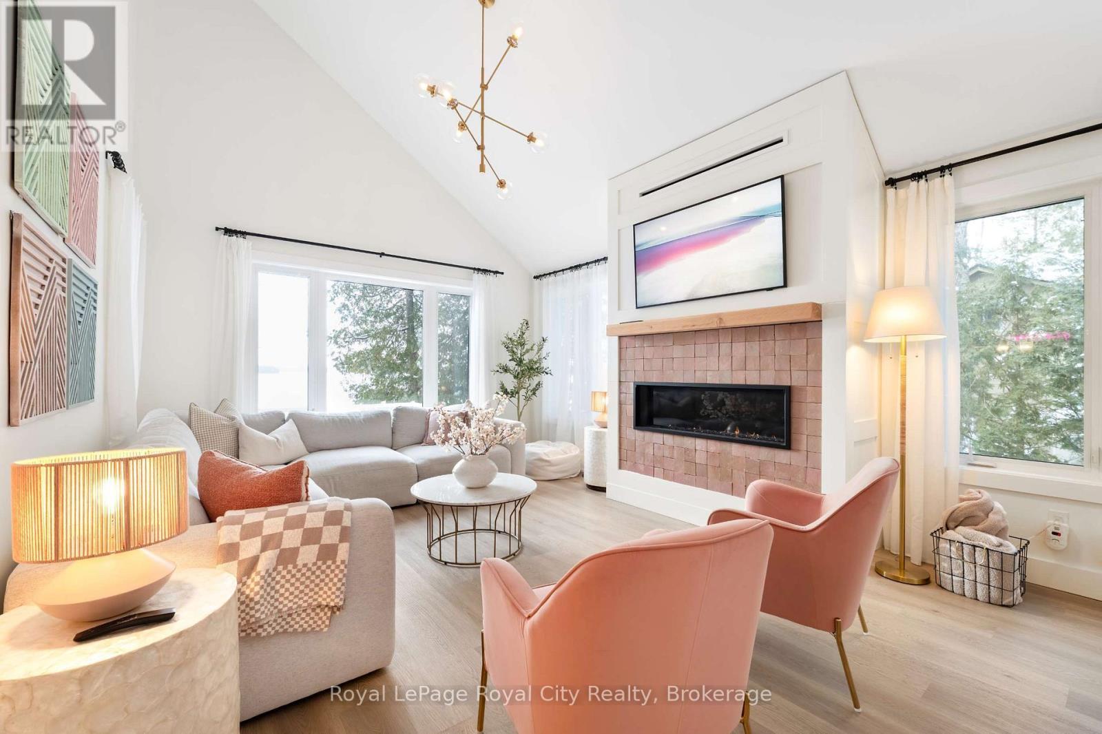 












194 WILES LANE

,
Grey Highlands,




Ontario
N0C1E0

