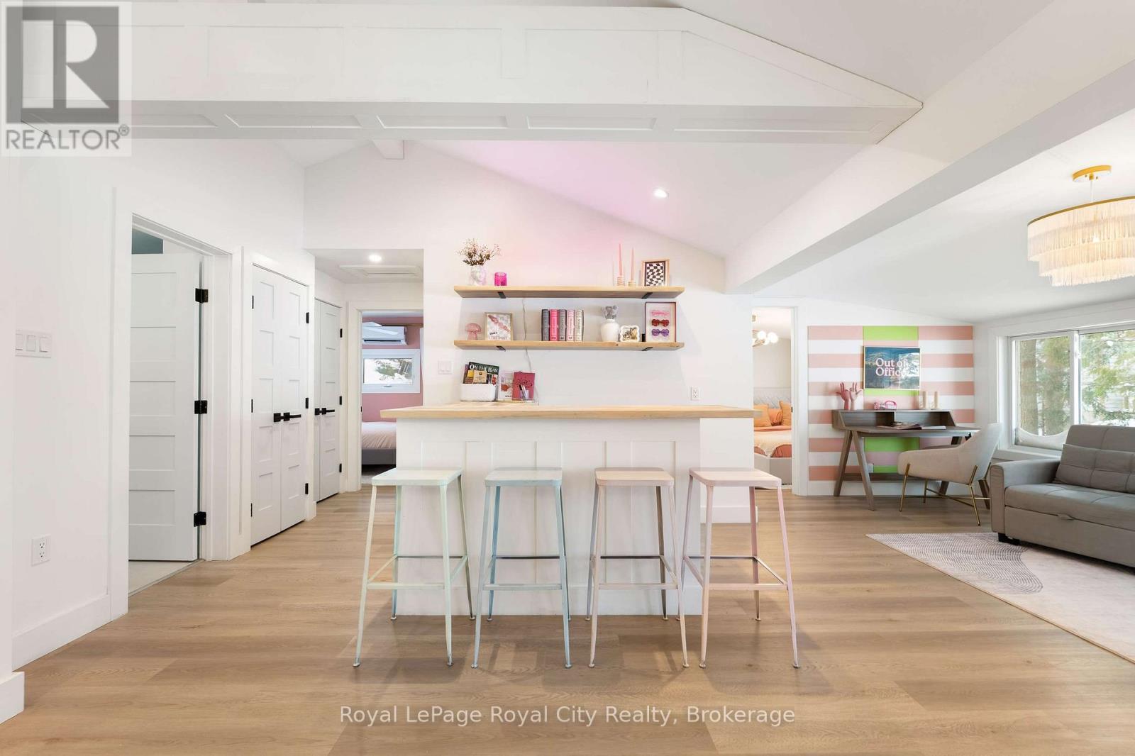 












194 WILES LANE

,
Grey Highlands,




Ontario
N0C1E0

