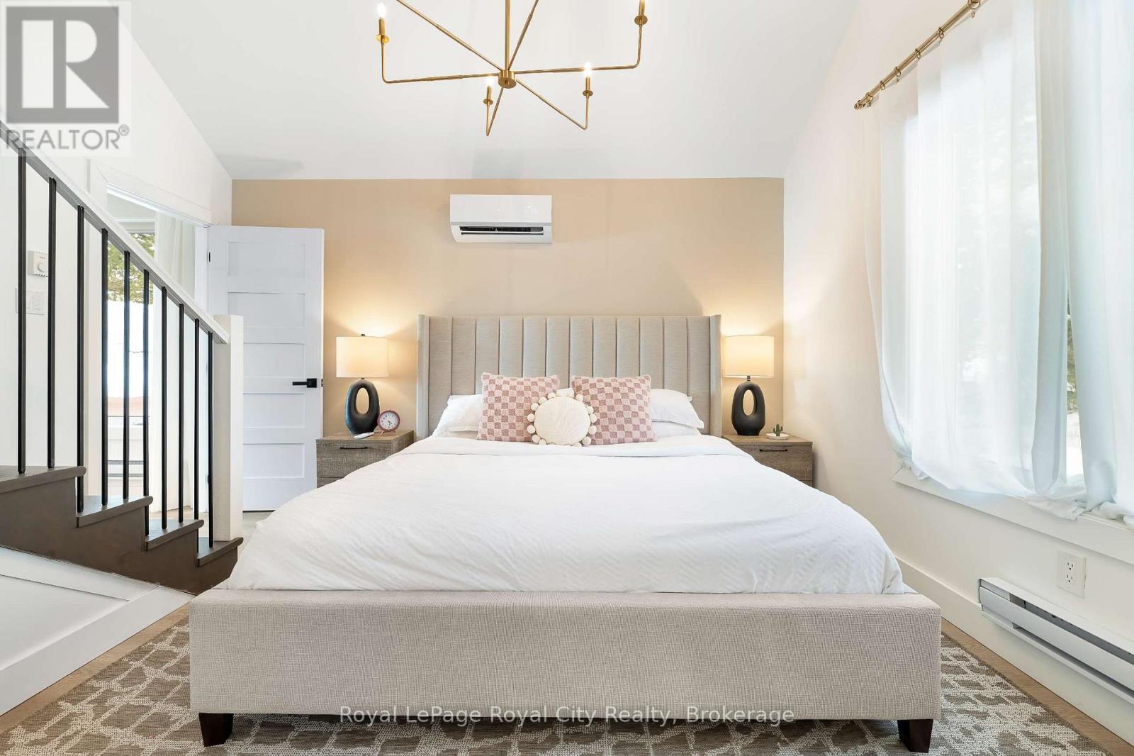 












194 WILES LANE

,
Grey Highlands,




Ontario
N0C1E0

