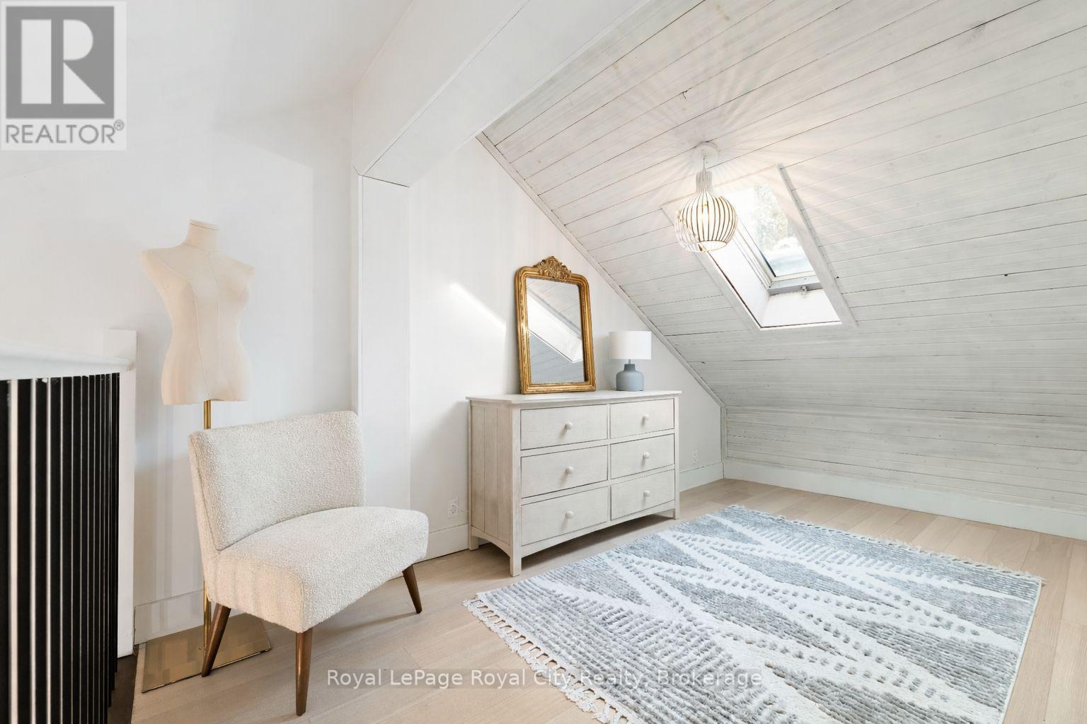 












194 WILES LANE

,
Grey Highlands,




Ontario
N0C1E0

