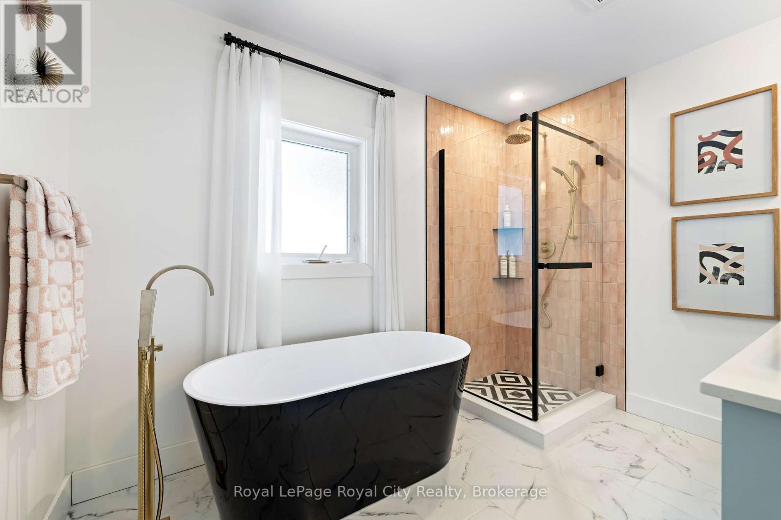 












194 WILES LANE

,
Grey Highlands,




Ontario
N0C1E0

