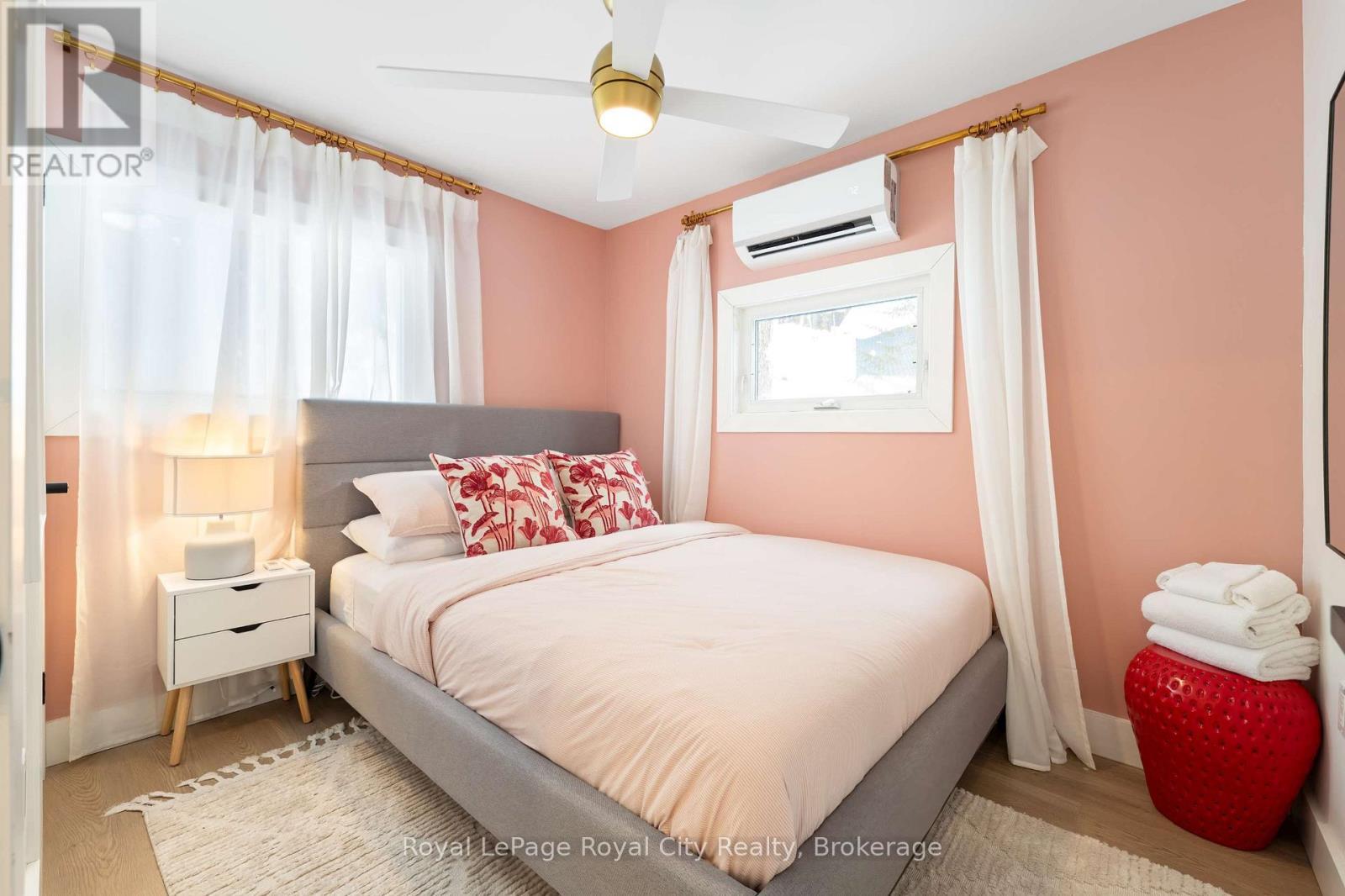 












194 WILES LANE

,
Grey Highlands,




Ontario
N0C1E0

