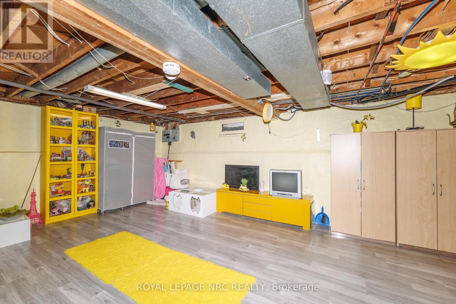 












7 VERA STREET

,
St. Catharines (Western Hill),




Ontario
L2S1C3

