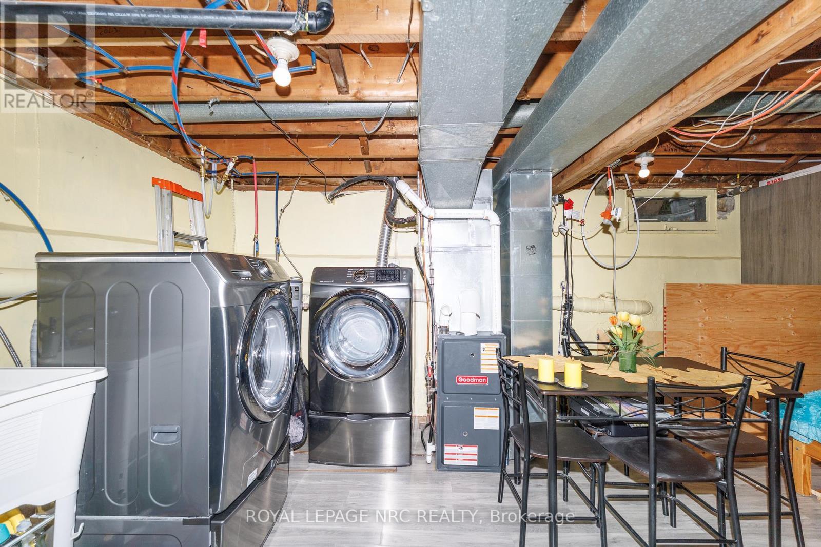 












7 VERA STREET

,
St. Catharines (Western Hill),




Ontario
L2S1C3

