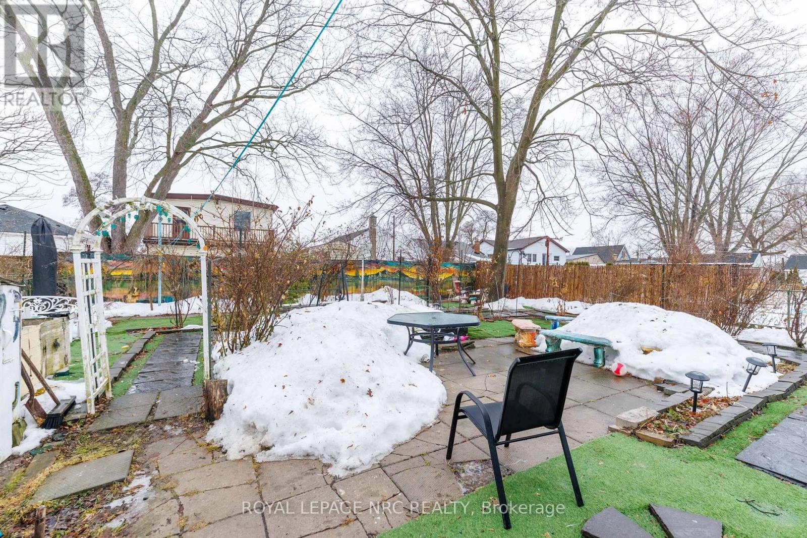 












7 VERA STREET

,
St. Catharines (Western Hill),




Ontario
L2S1C3

