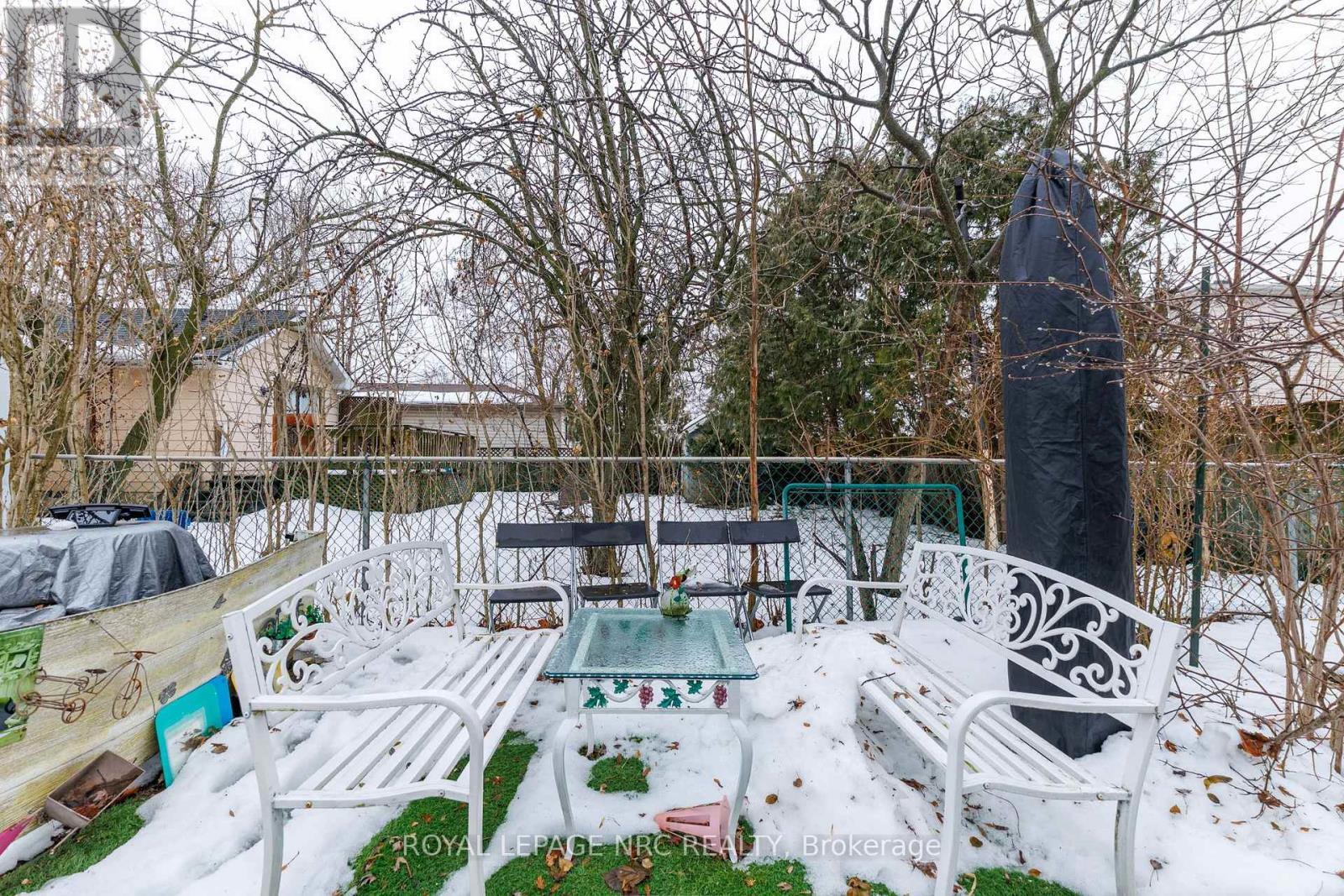 












7 VERA STREET

,
St. Catharines (Western Hill),




Ontario
L2S1C3

