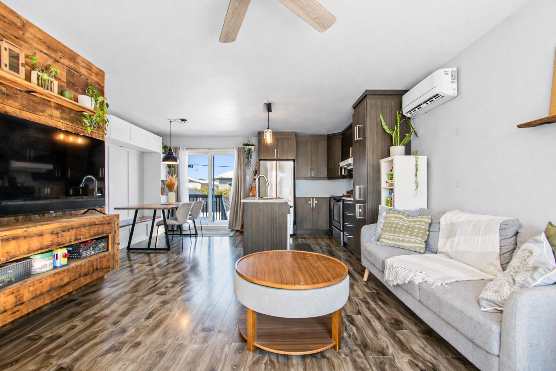 









18


Rue Lavigne

,
Brownsburg-Chatham,




QC
J8G1N5

