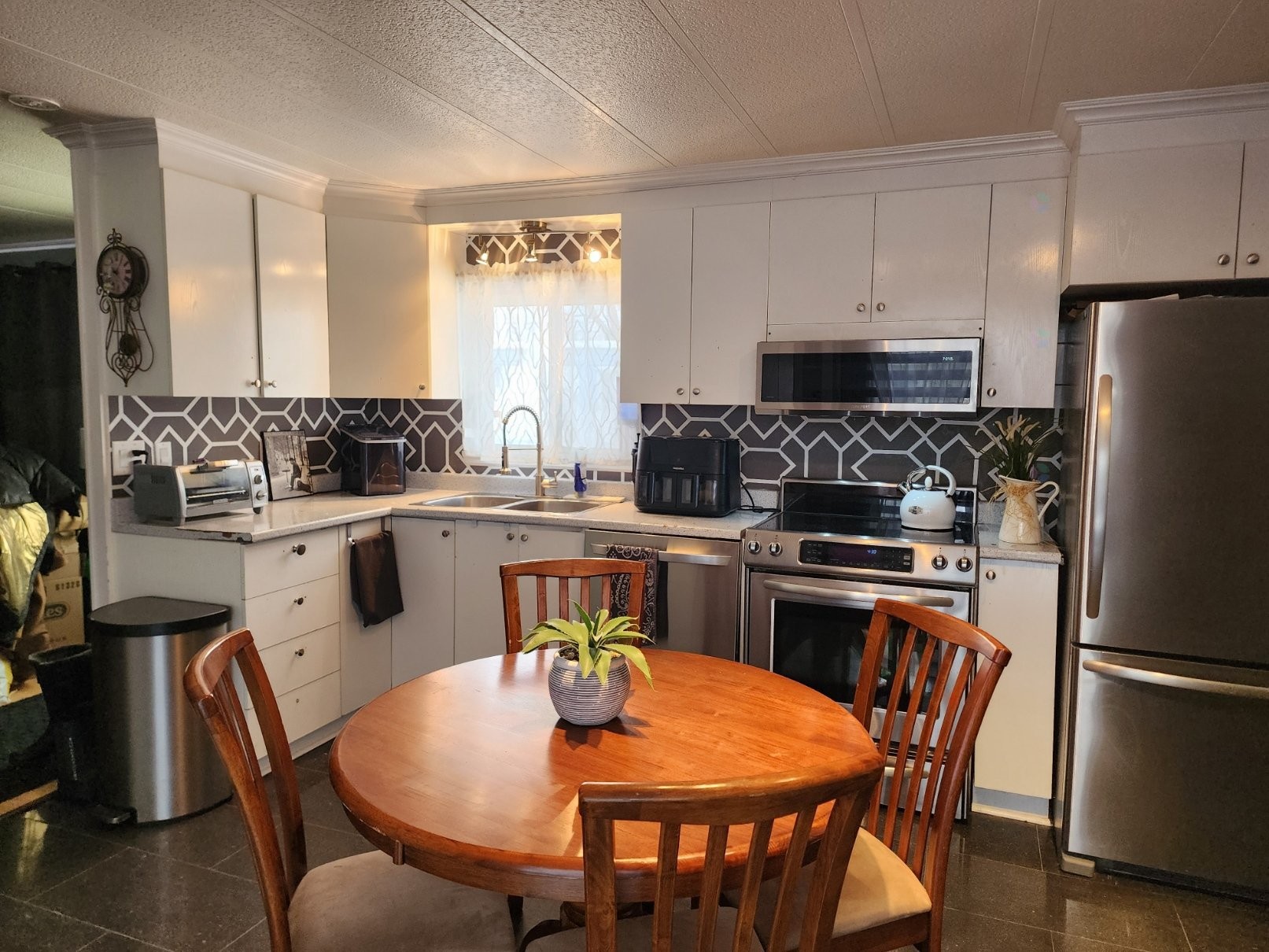 









3950


Boul. Sir-Wilfrid-Laurier

, 469,
Longueuil (Saint-Hubert),




QC
J3Y5Y9

