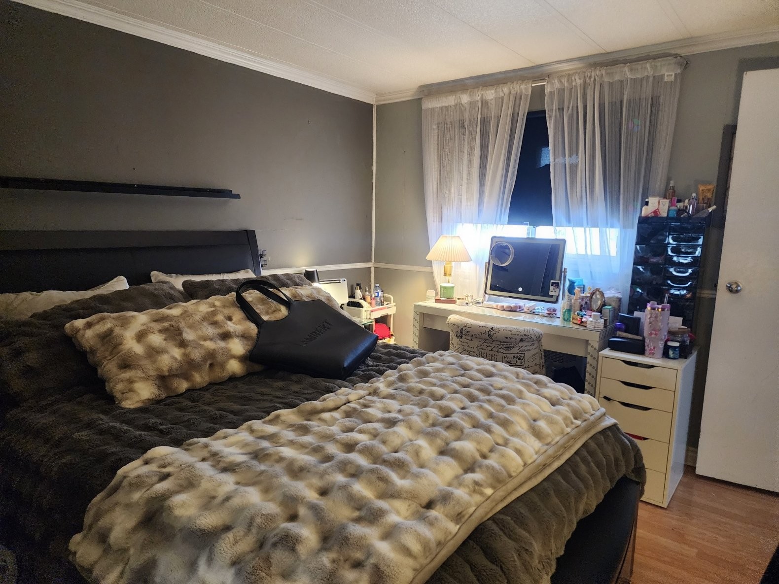 









3950


Boul. Sir-Wilfrid-Laurier

, 469,
Longueuil (Saint-Hubert),




QC
J3Y5Y9

