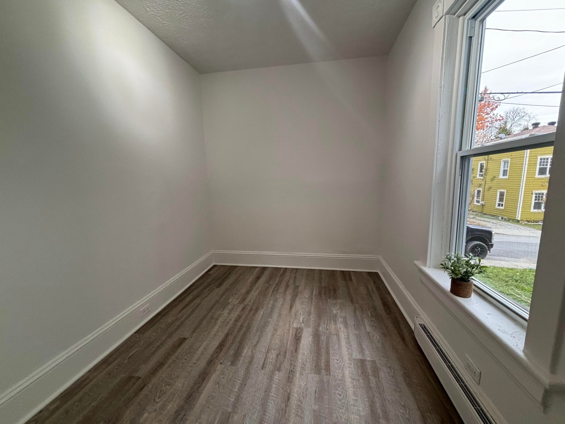 









250

 - 258


Rue Olivier

,
Sherbrooke (Les Nations),




QC
J1H1X2

