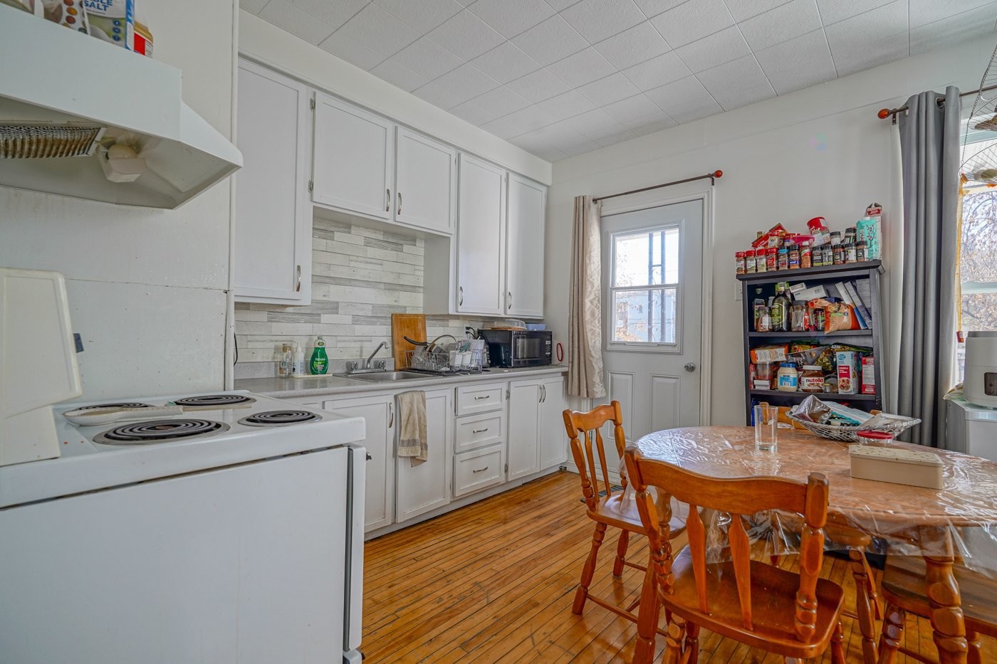 









250

 - 258


Rue Olivier

,
Sherbrooke (Les Nations),




QC
J1H1X2

