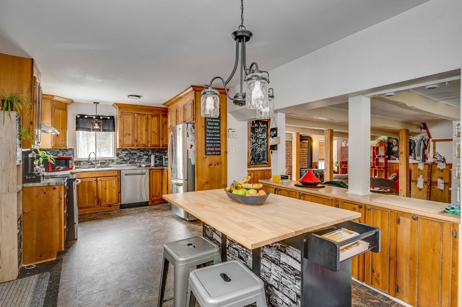 









55


Ch. du Pont-Couvert

,
La Macaza,




QC
J0T1R0

